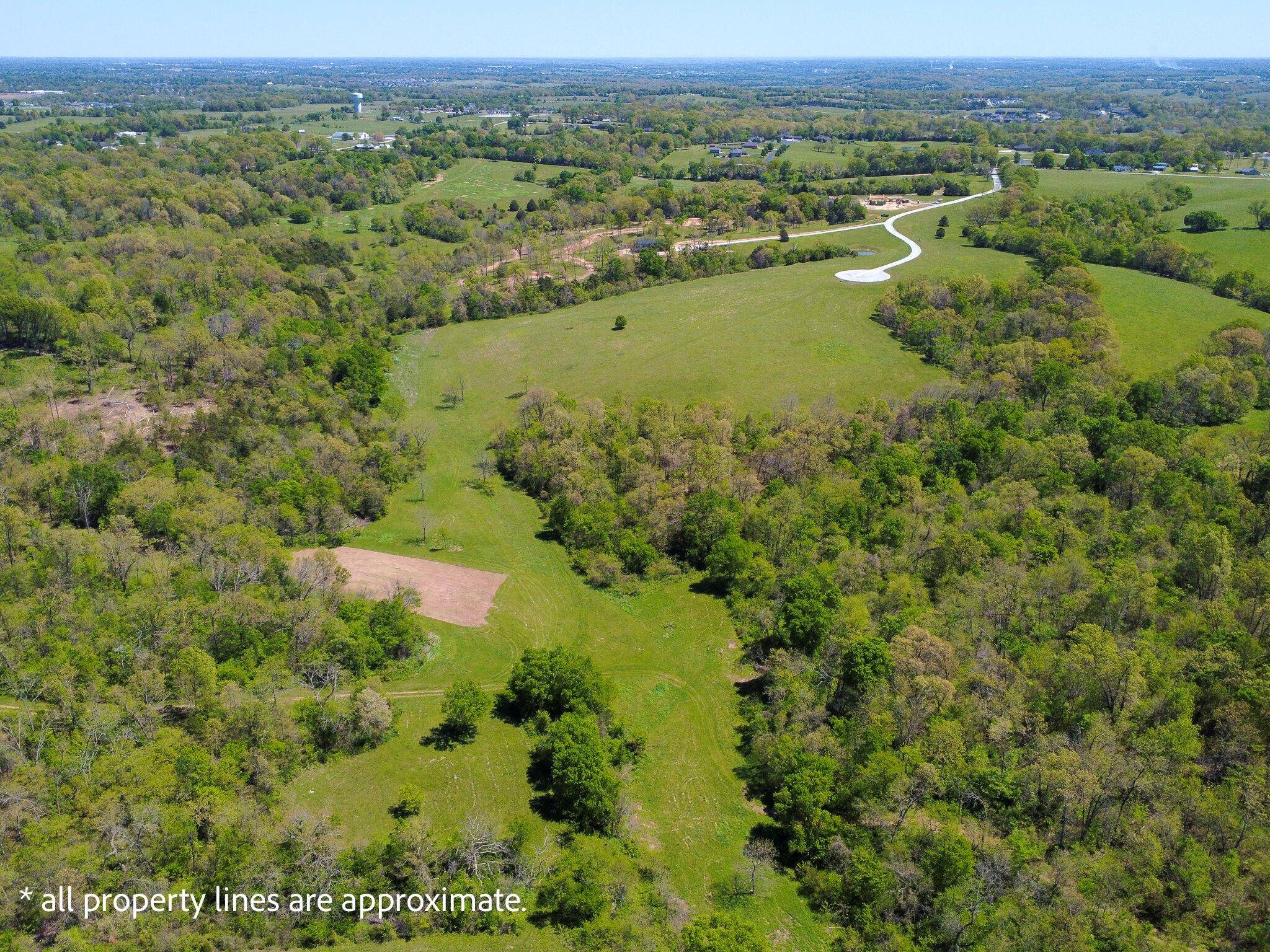 000 W Itaska RD, Nixa, MO 65714