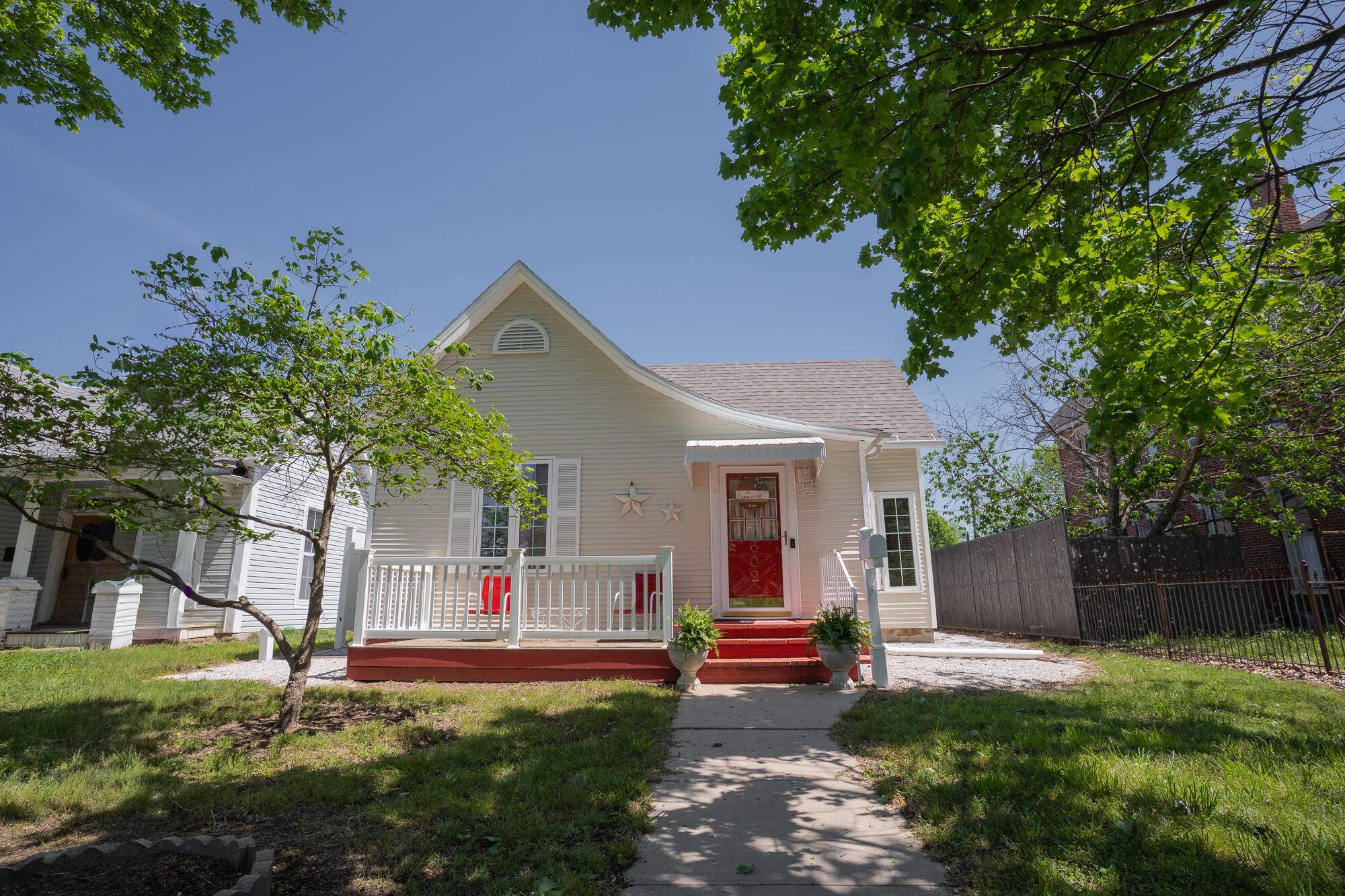 602 N Walnut ST, Pierce City, MO 65723