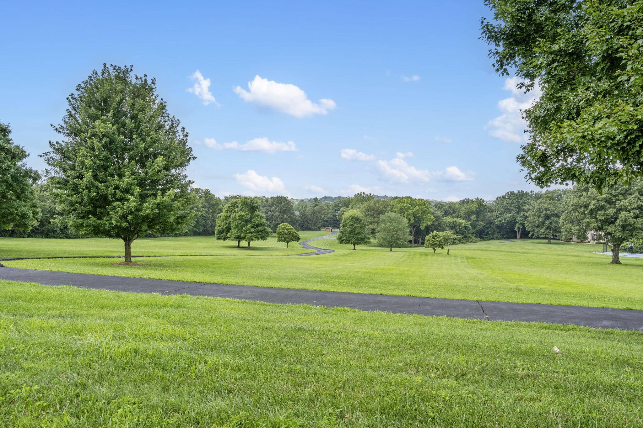 4671 E Beaux Creek LN, Springfield, MO 65809