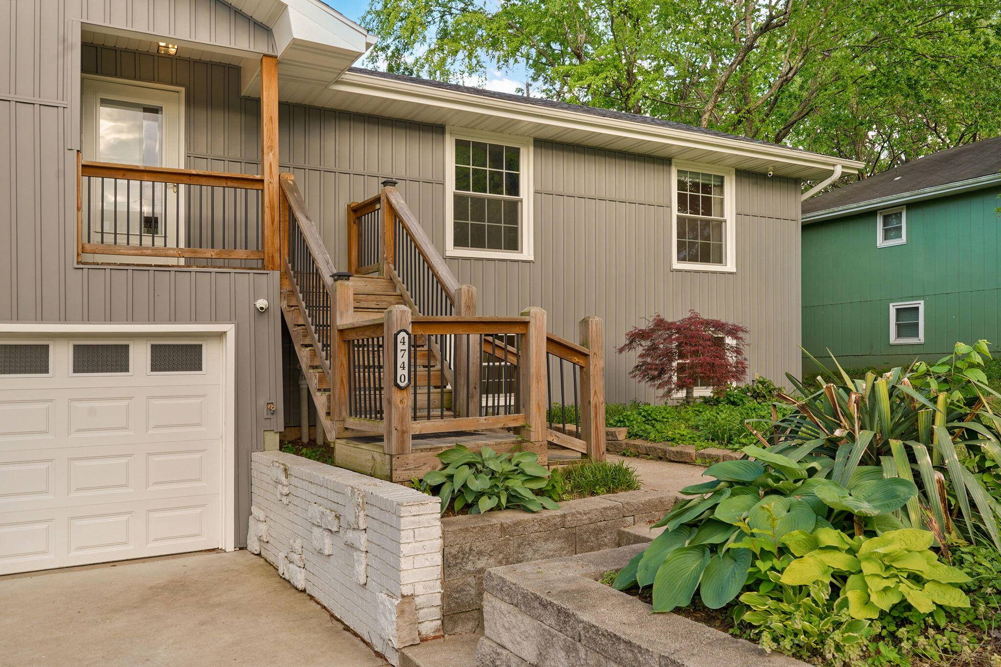 4740 S Glenn AVE, Springfield, MO 65810