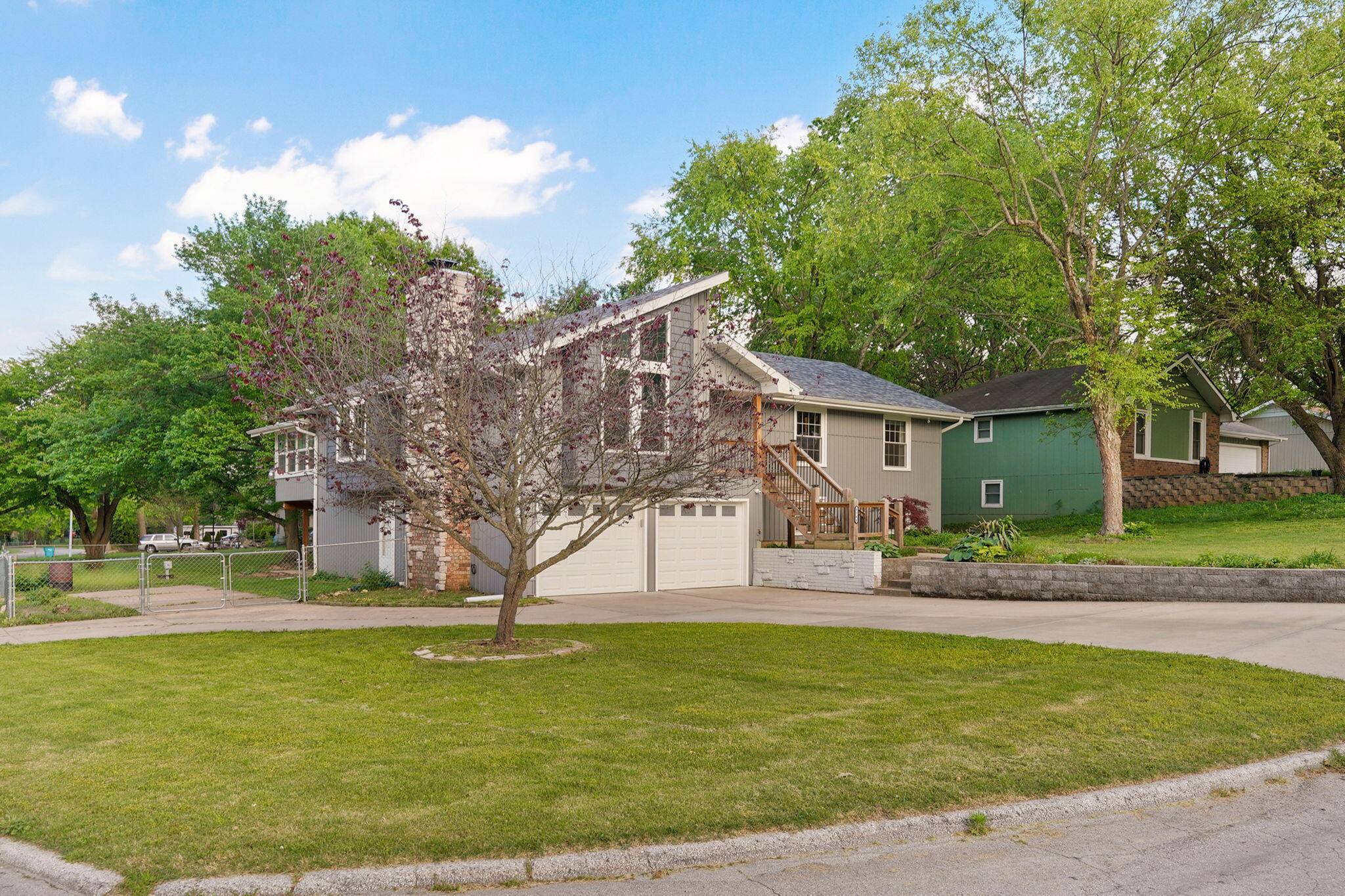 4740 S Glenn AVE, Springfield, MO 65810