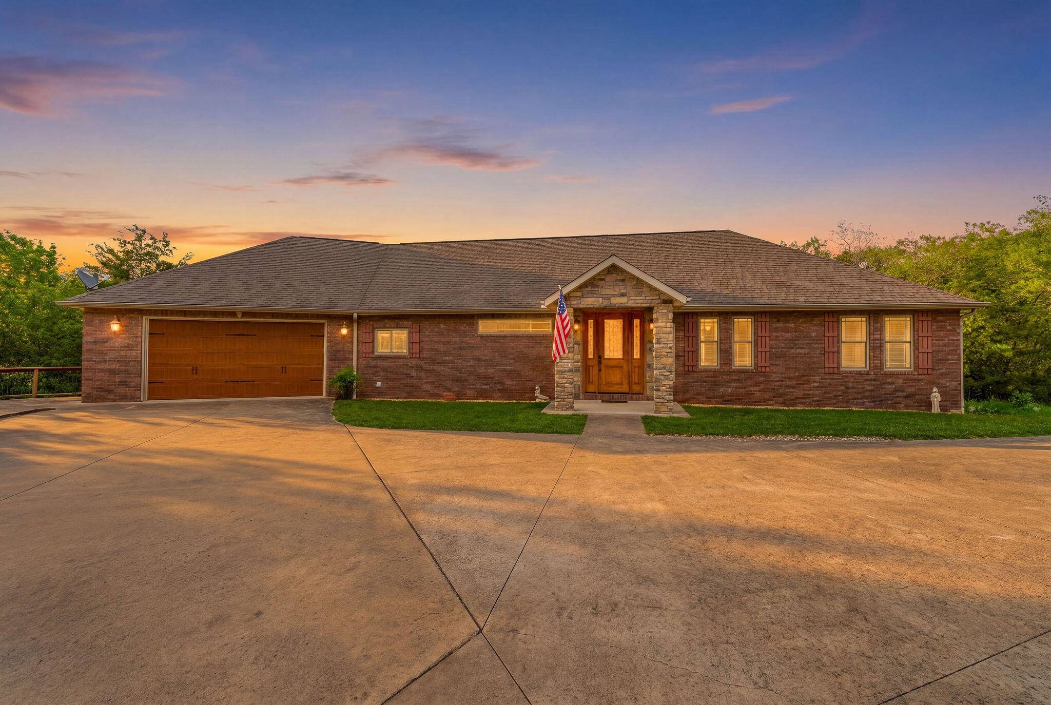 625 Little Aunts Creek RD, Kimberling City, MO 65686