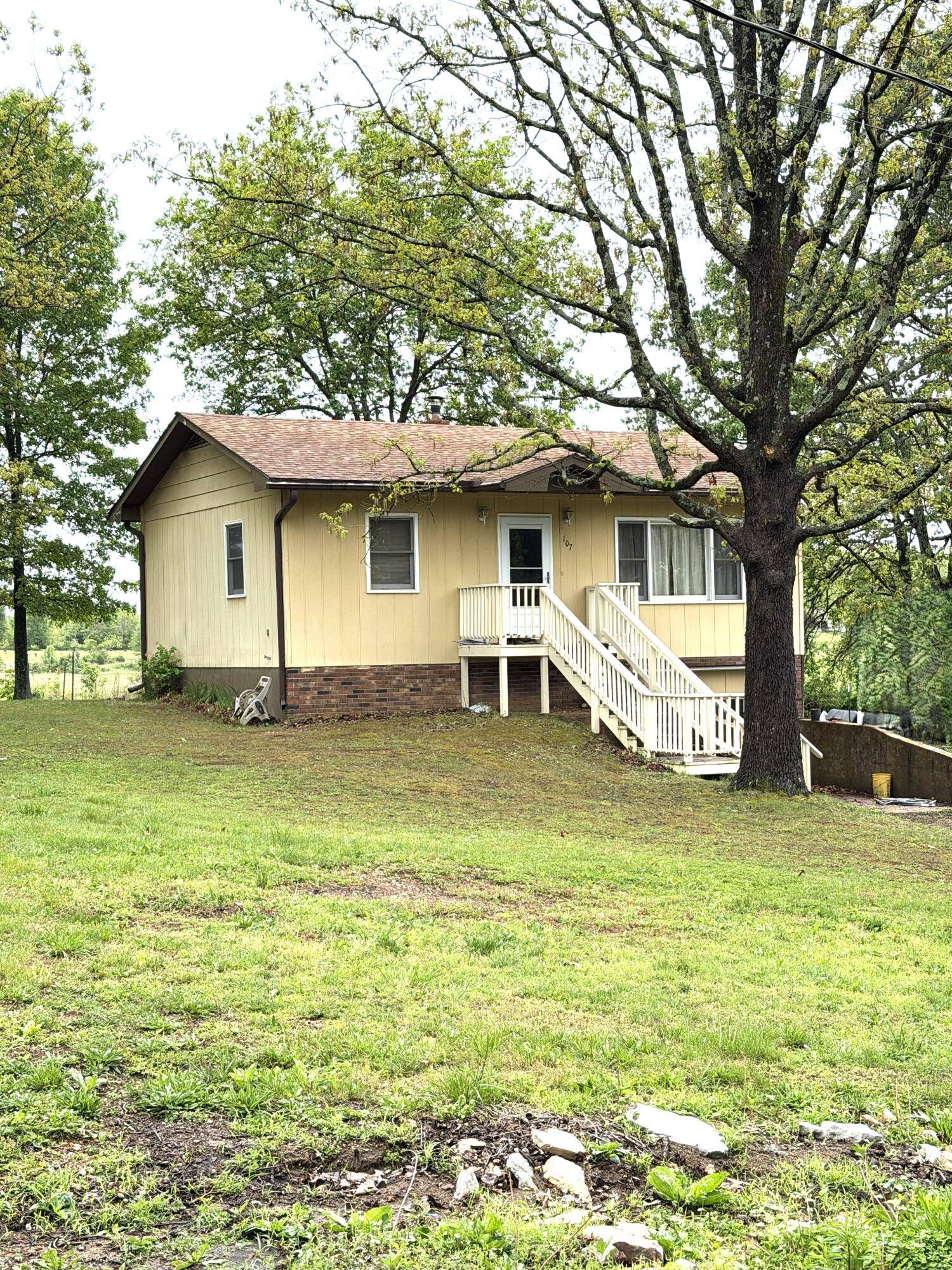 107 Angelica ST, Mountain View, MO 65548