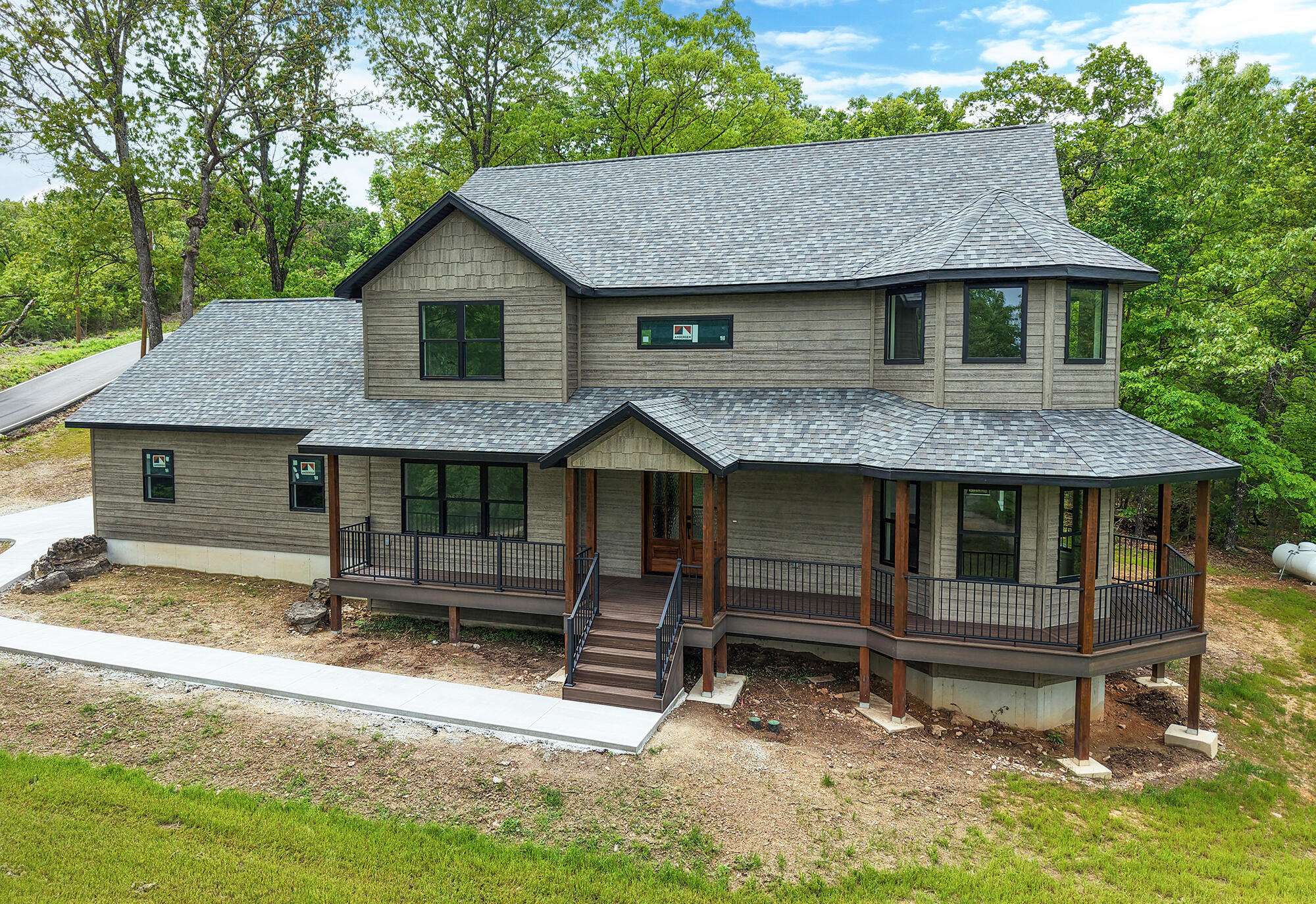 1 Top LN, Lampe, MO 65681