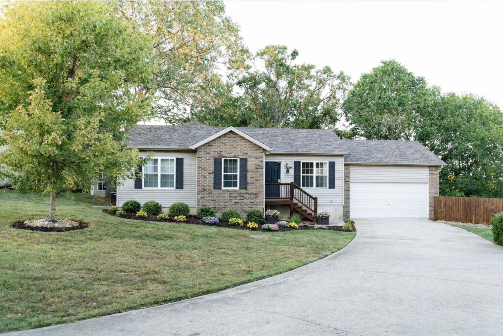 147 Mystic AVE, Hollister, MO 65672