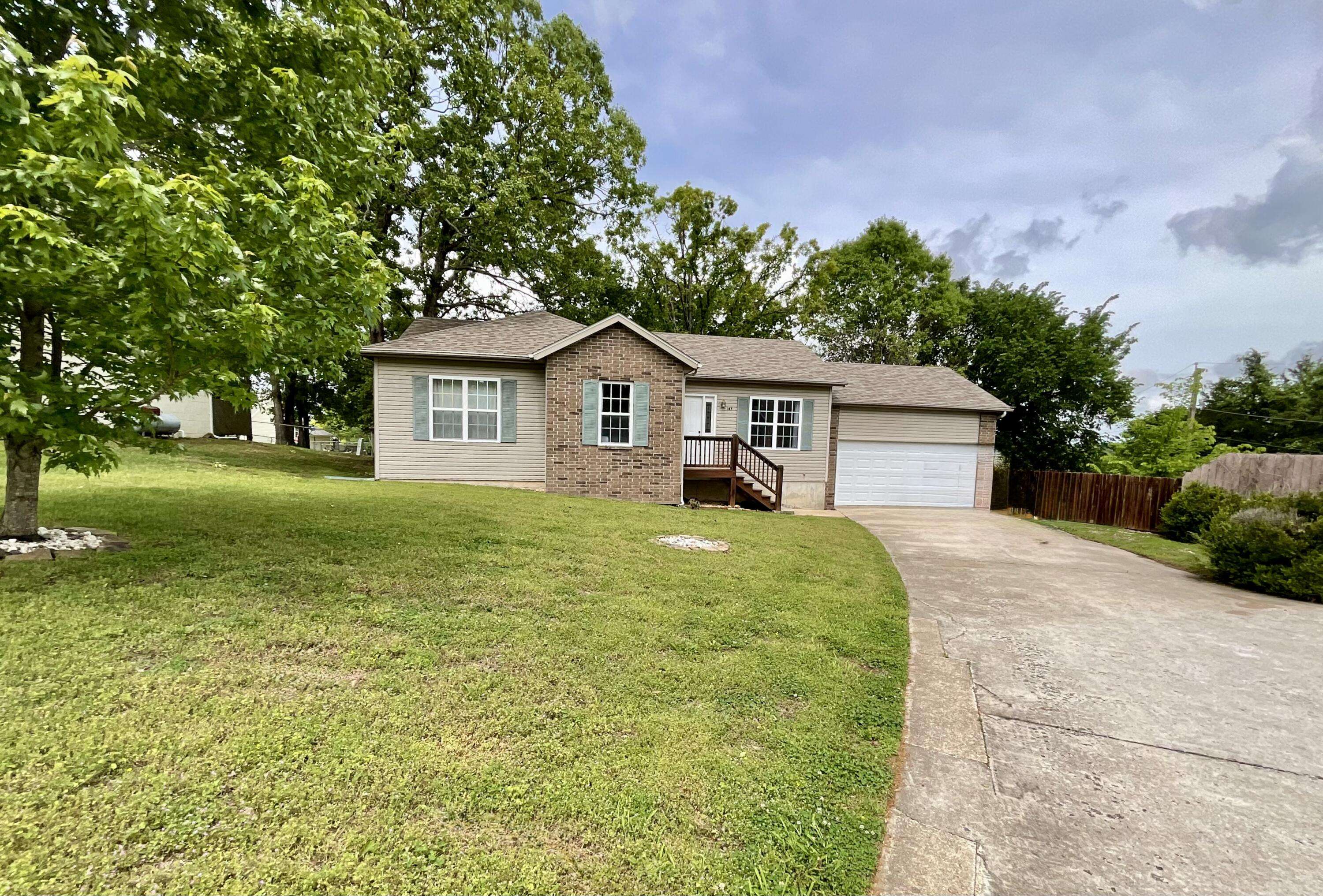 147 Mystic AVE, Hollister, MO 65672