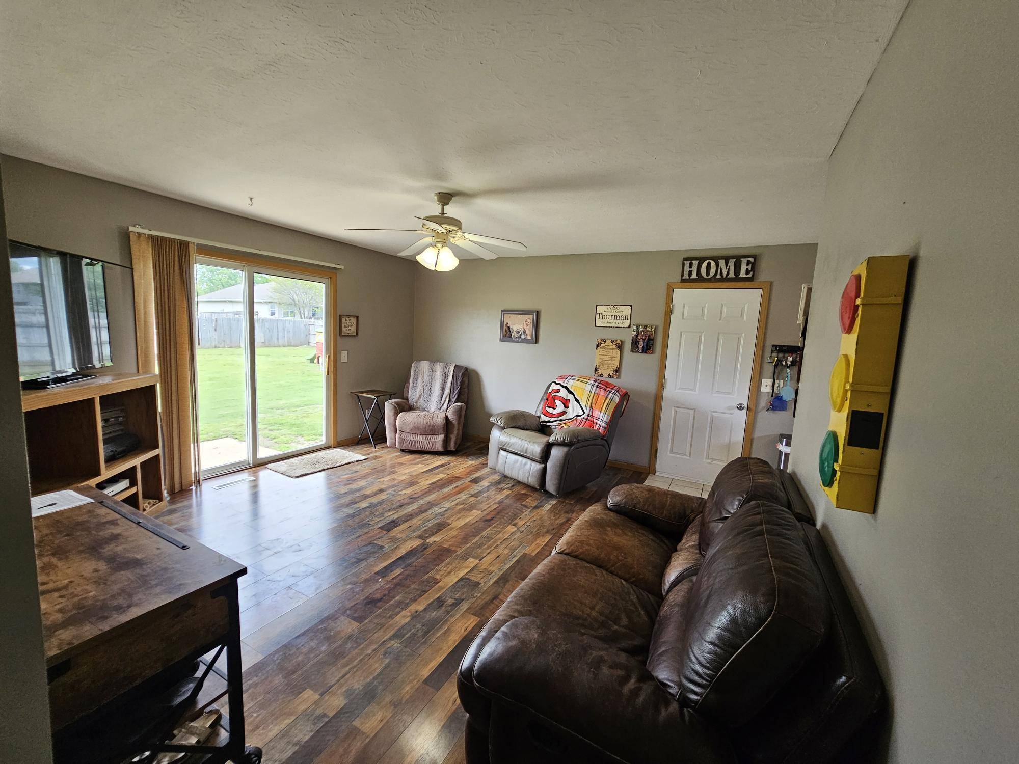 211 Arrowhead RD, Willard, MO 65781