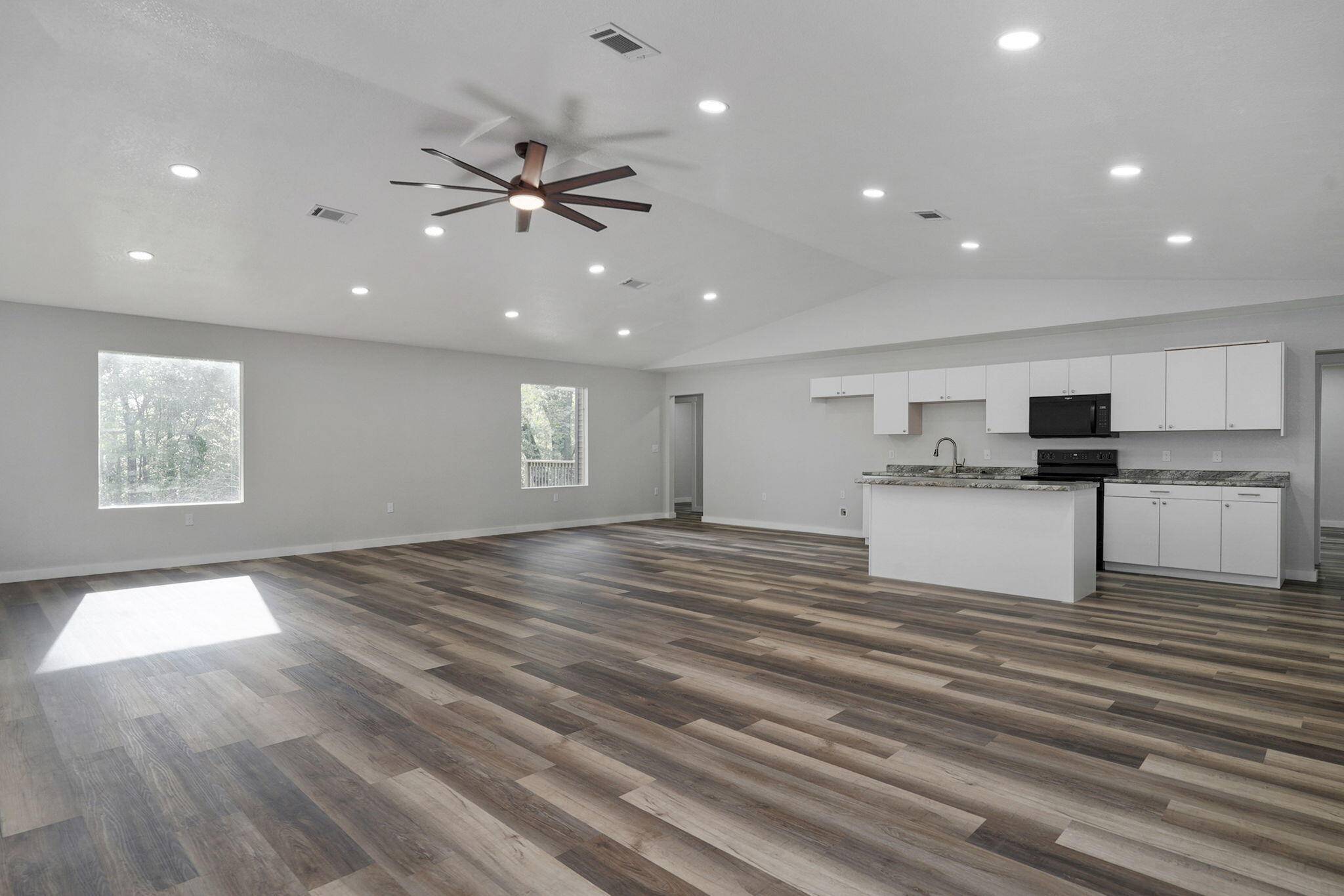 107 S Old Highway 39, South Greenfield, MO 65752