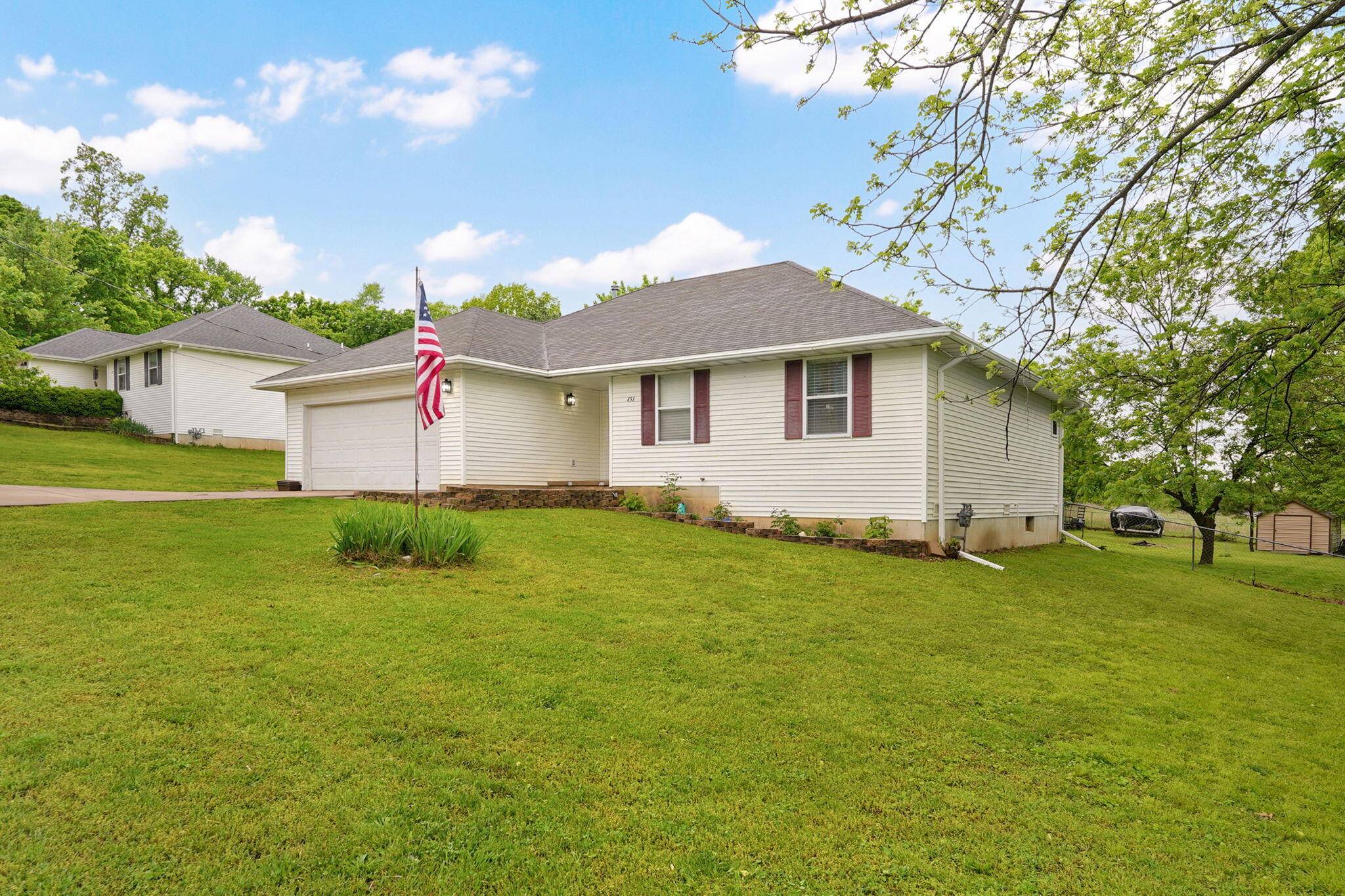 451 S 11th ST, Ozark, MO 65721
