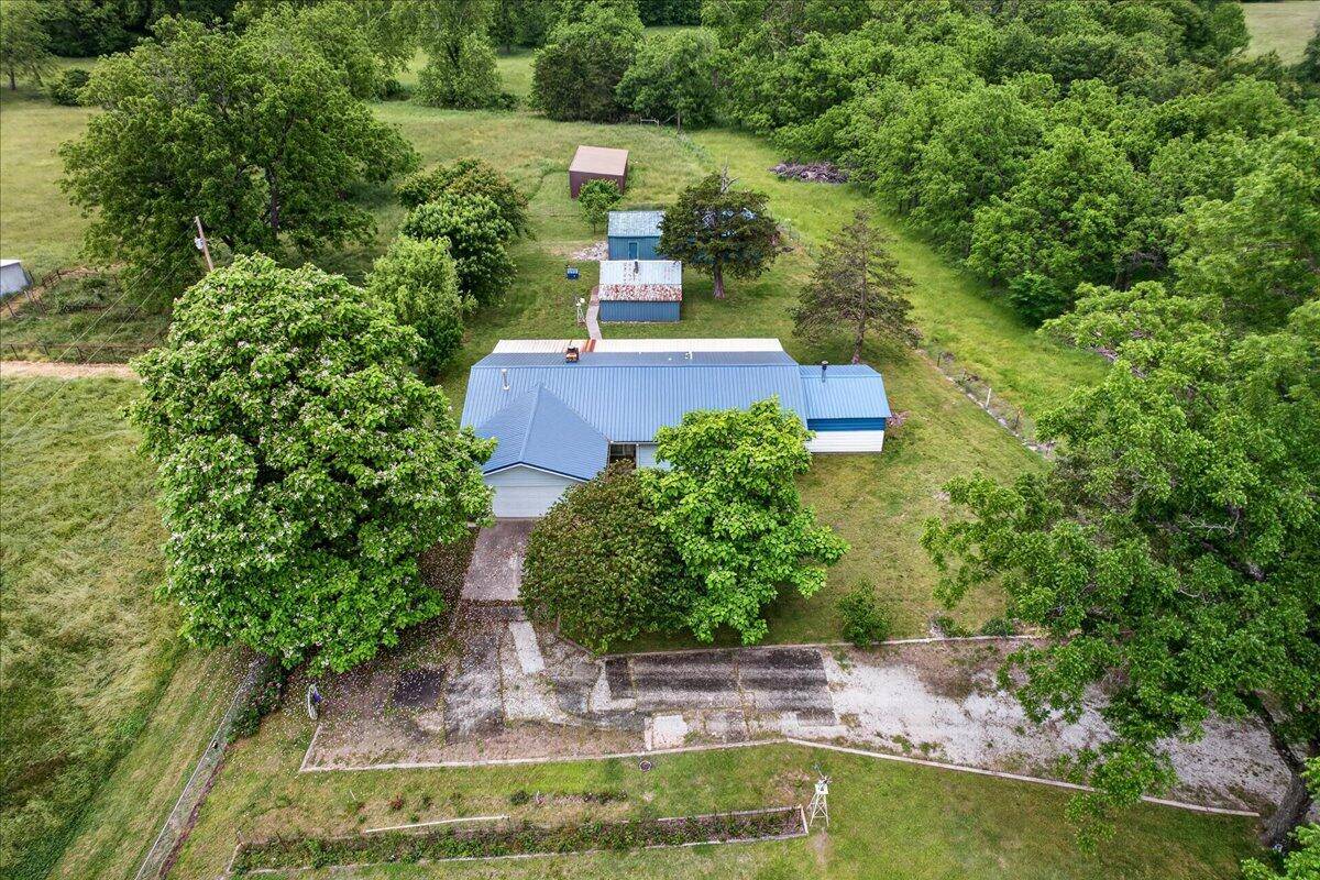 336 Wills LN, Seneca, MO 64865