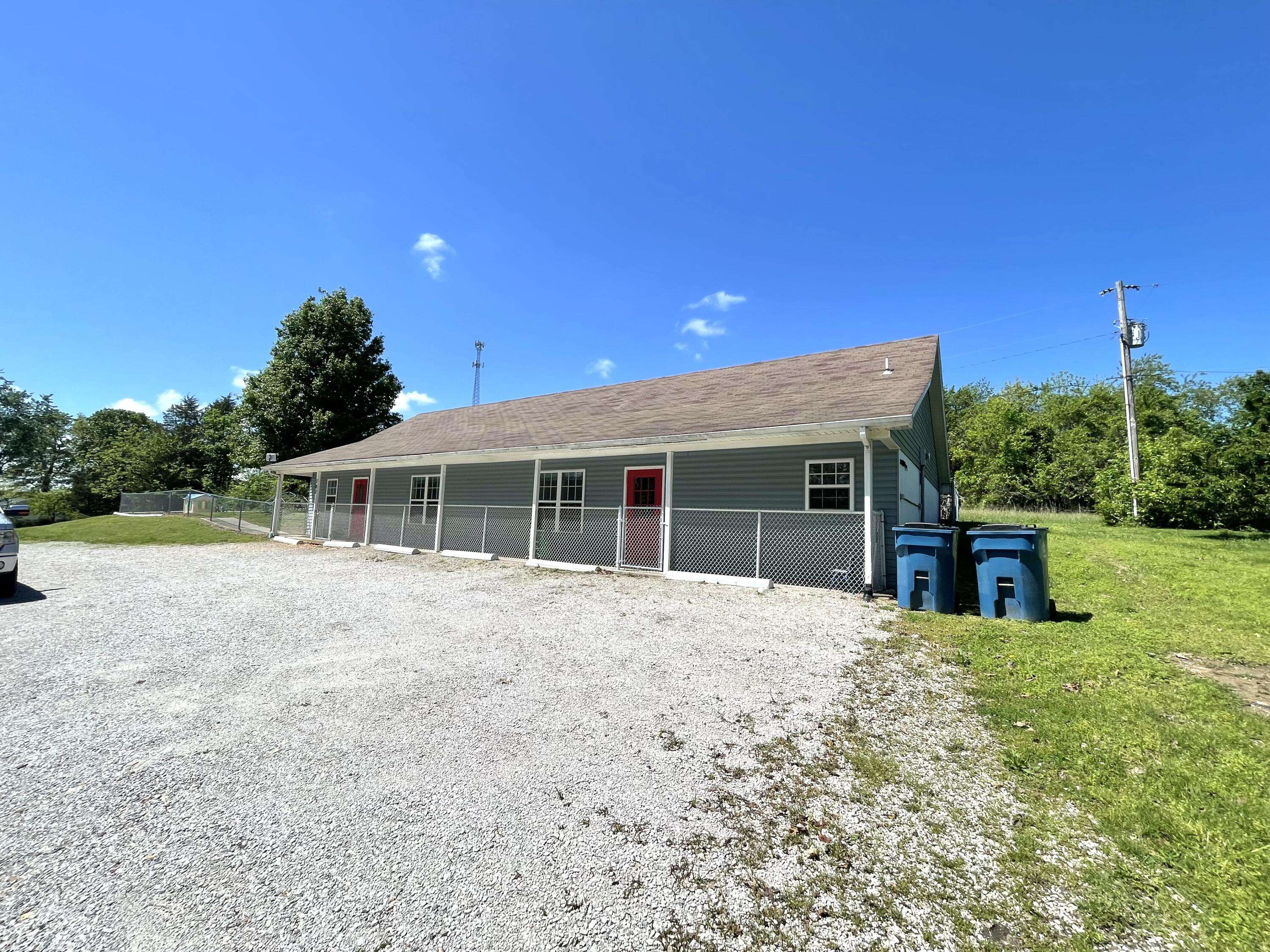 707 S Hemphill ST, Crane, MO 65633