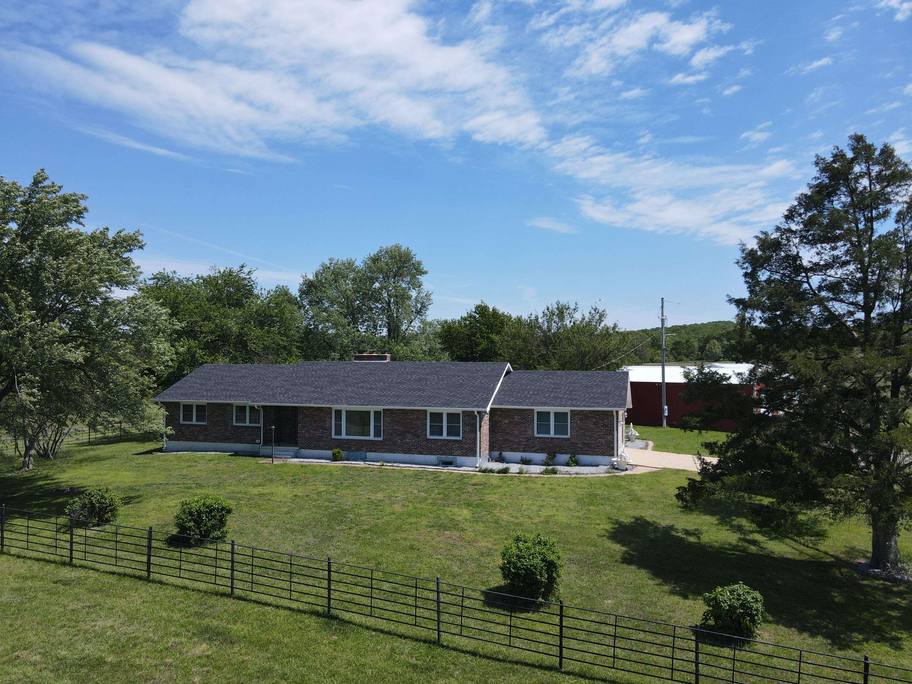 16641 New Hope DR, Elk Creek, MO 65464