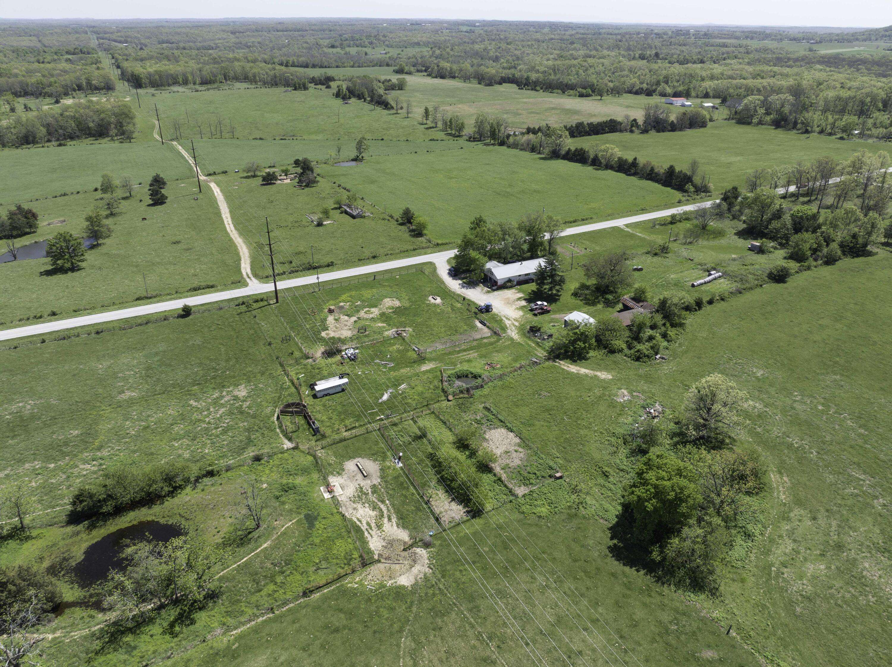 2437 State Highway Y, Norwood, MO 65717