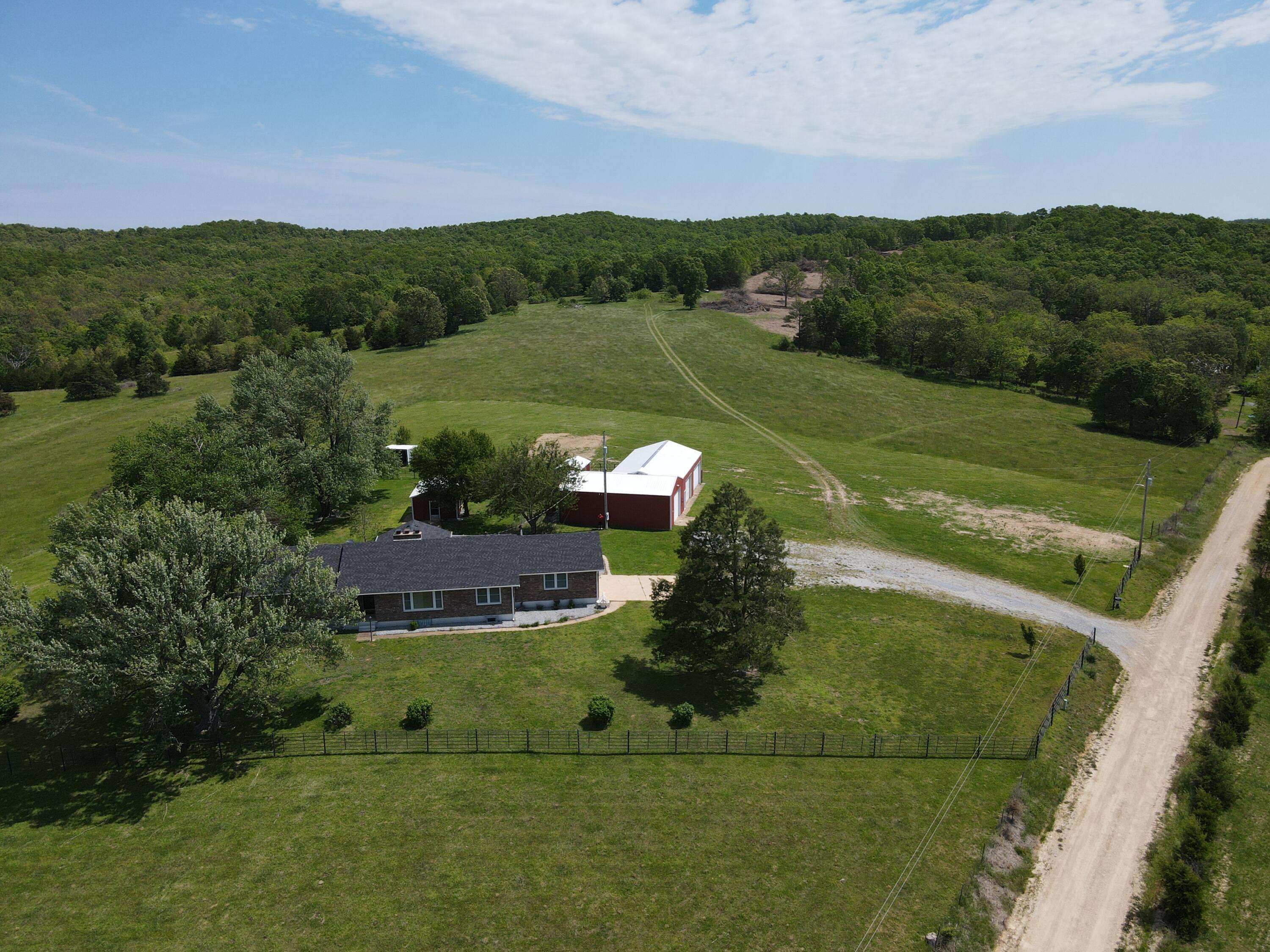 16641 New Hope DR, Elk Creek, MO 65464