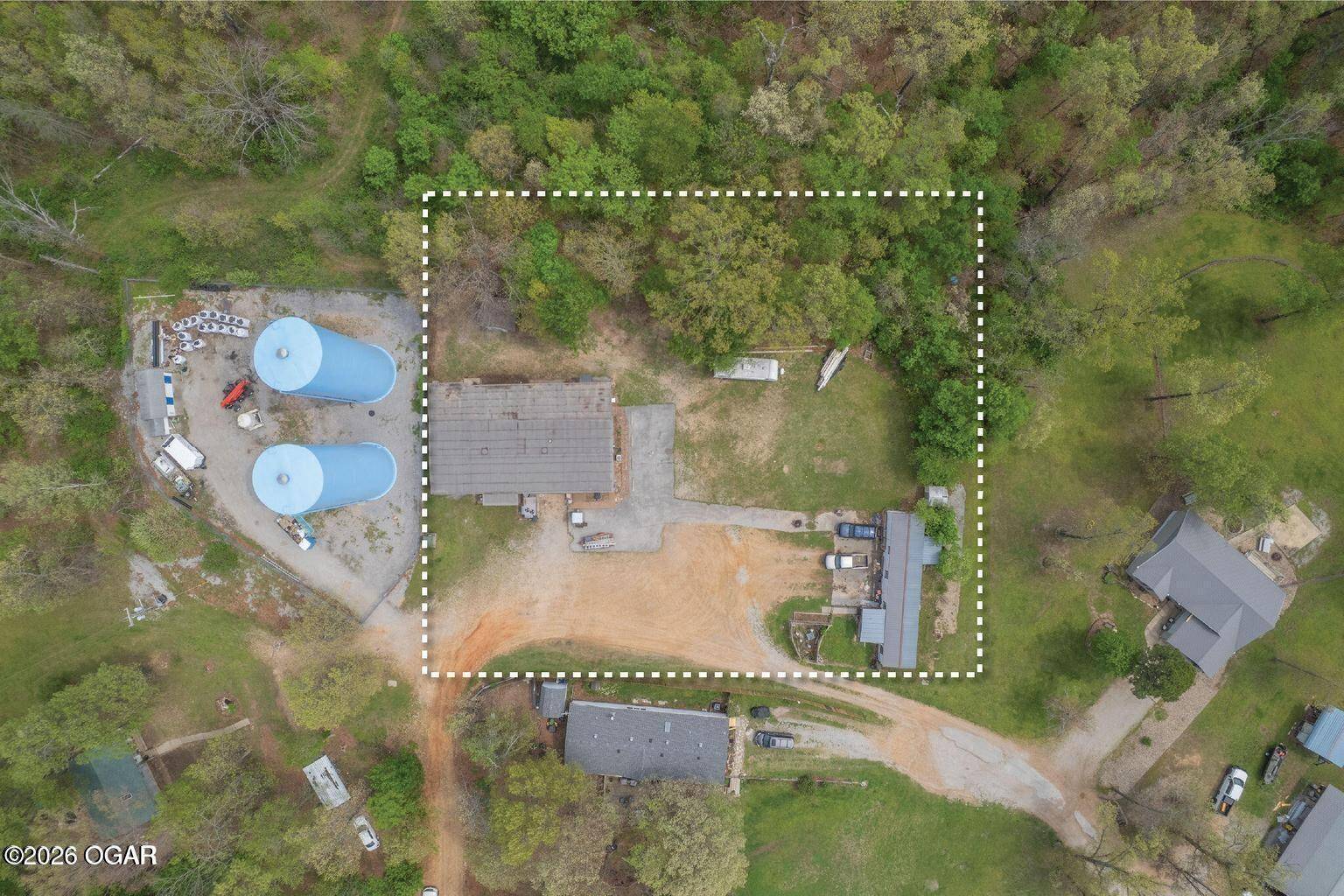 341 Grizzly LN, Pineville, MO 64856
