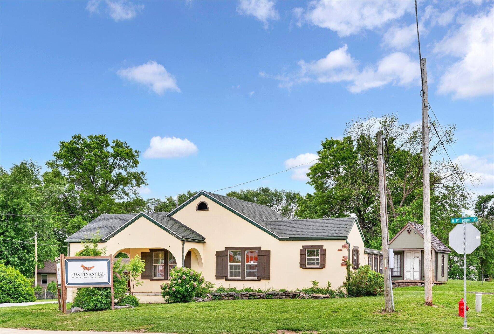 103 S Delaware ST, Nixa, MO 65714