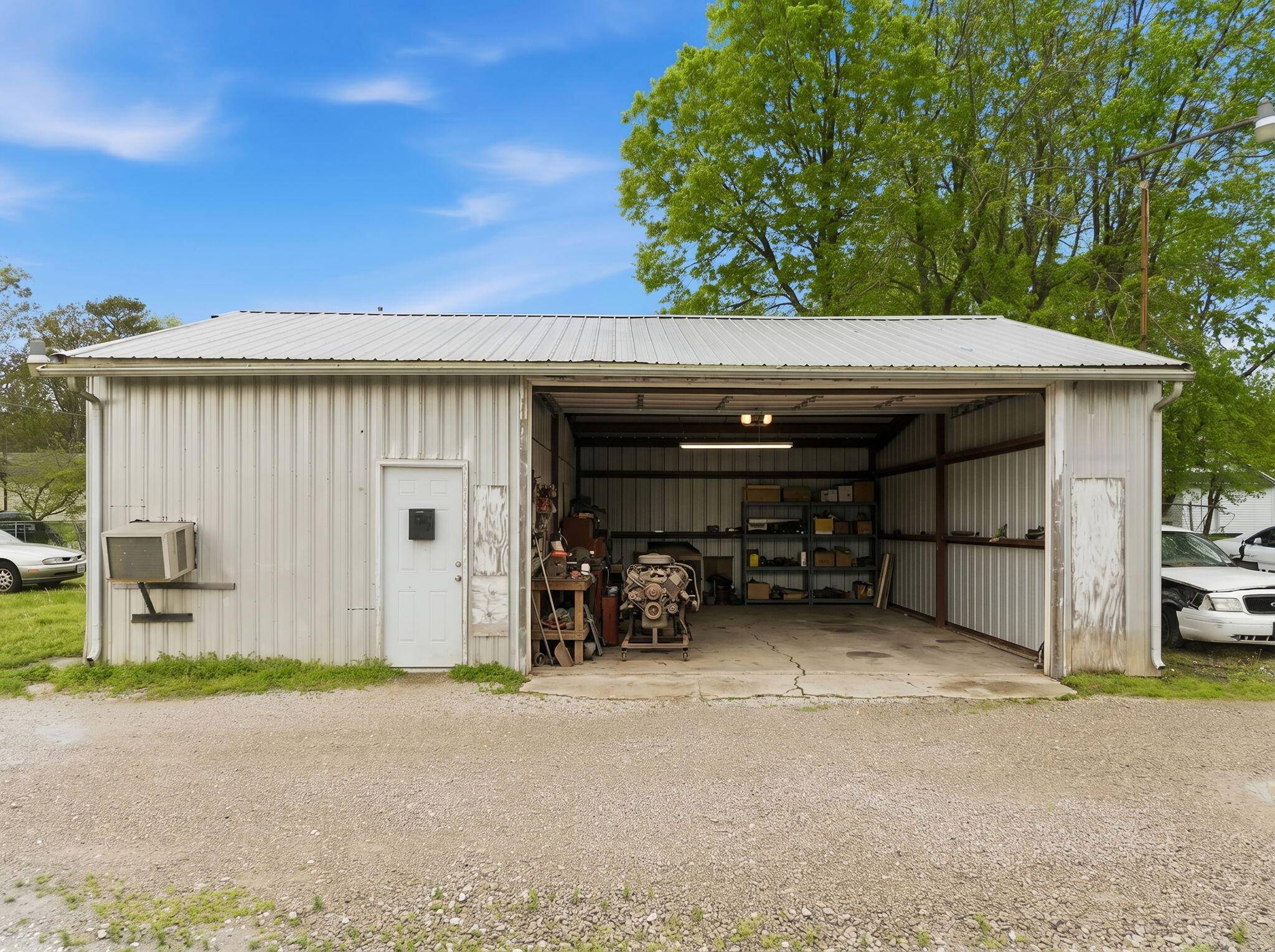 1525 E Florida ST, Springfield, MO 65803
