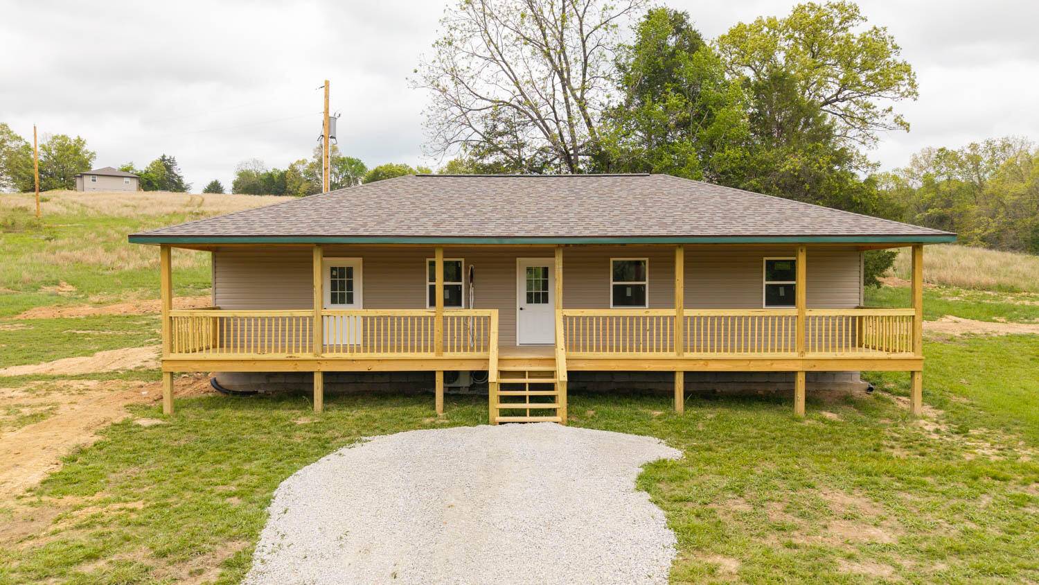 483-485 Foxden Drive, Gainesville, MO 65655