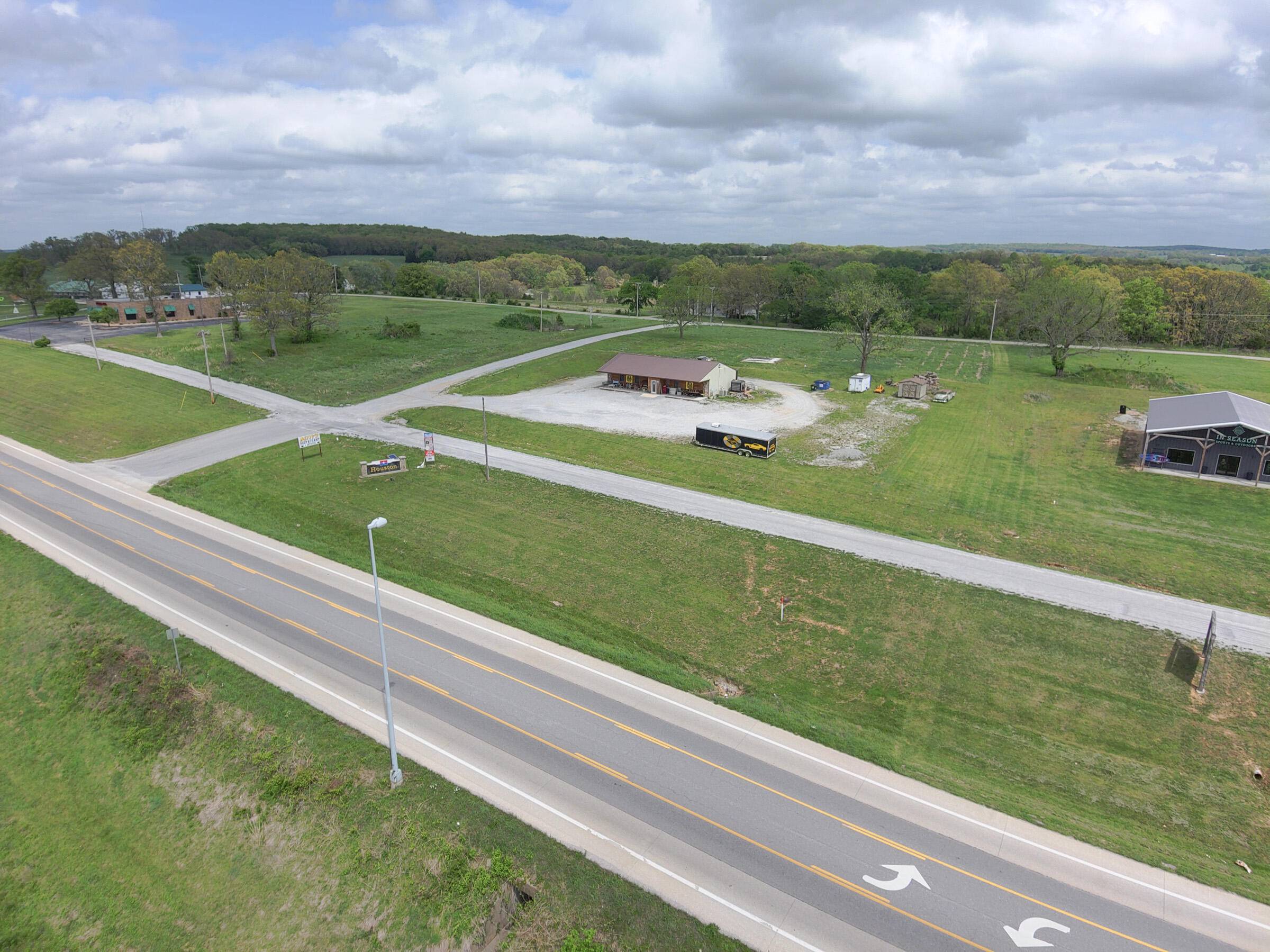 6826 U.S. 63, Houston, MO 65483