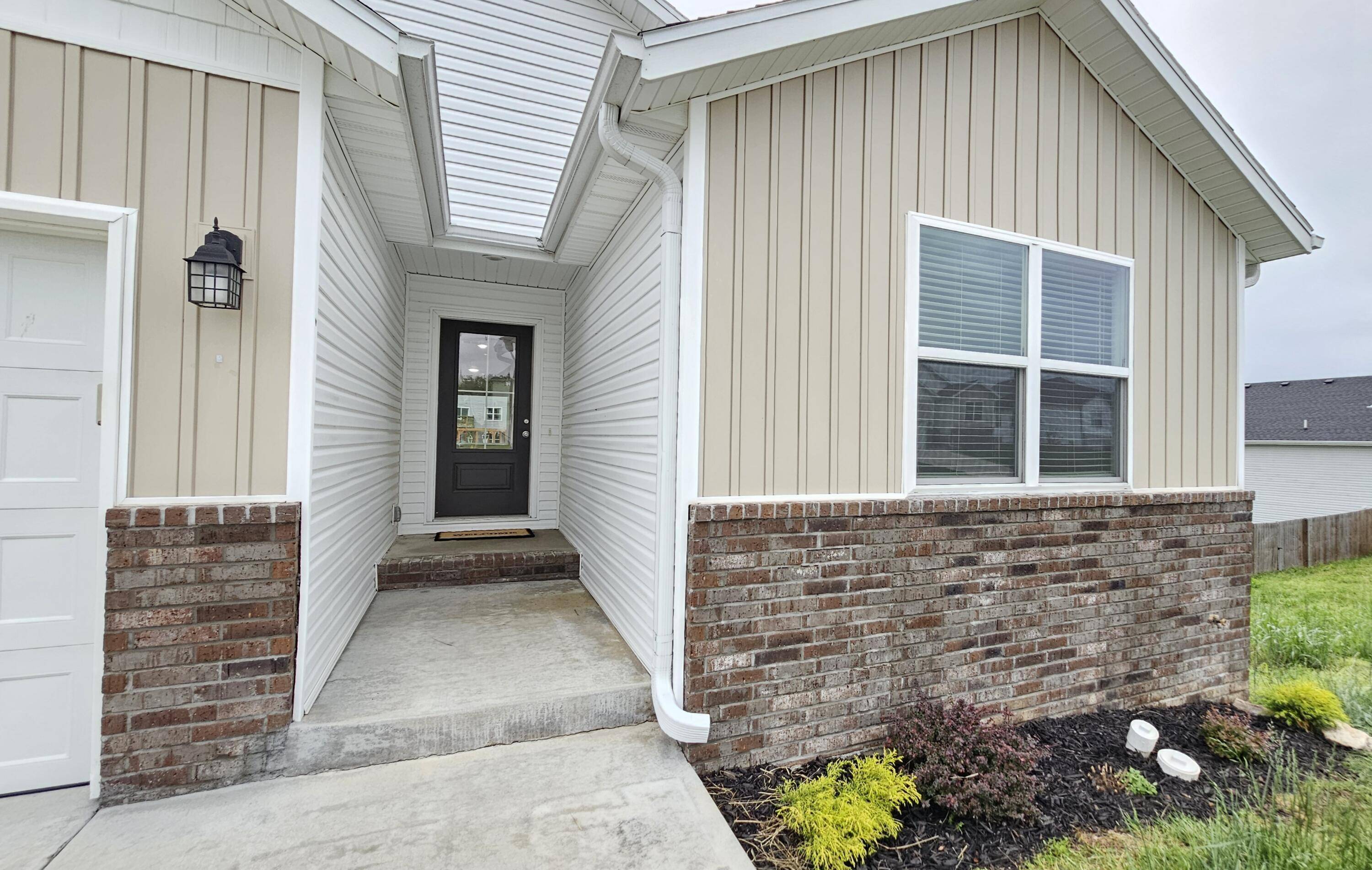 608 N Cheyenne Valley RD, Nixa, MO 65714