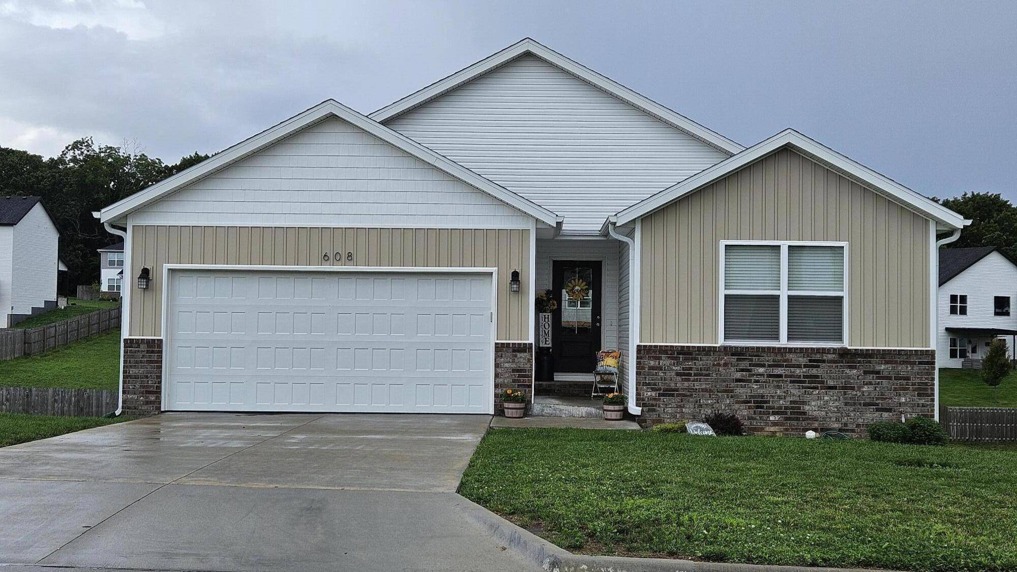 608 N Cheyenne Valley RD, Nixa, MO 65714