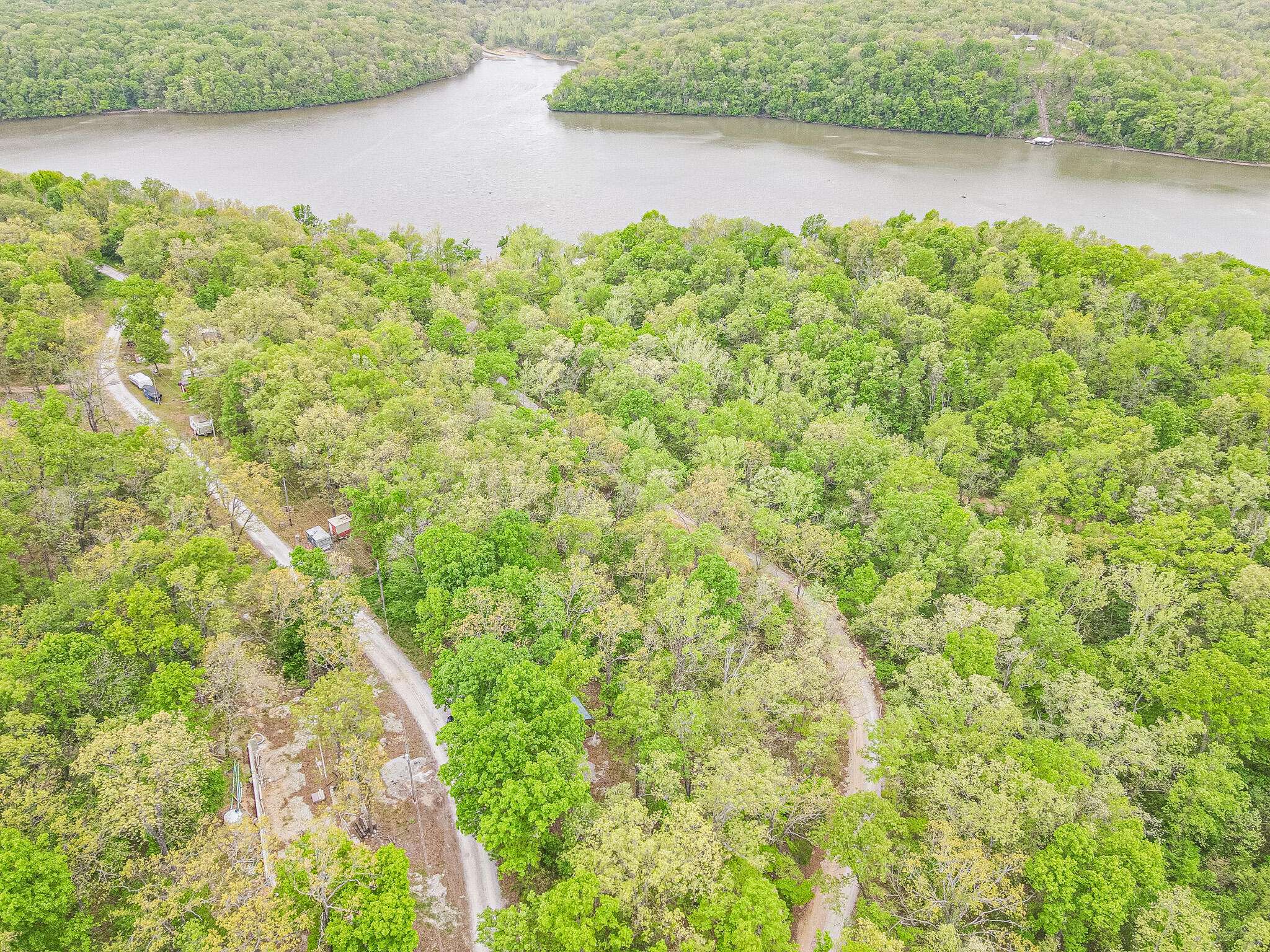 000 Plymouth Rock RD, Edwards, MO 65326