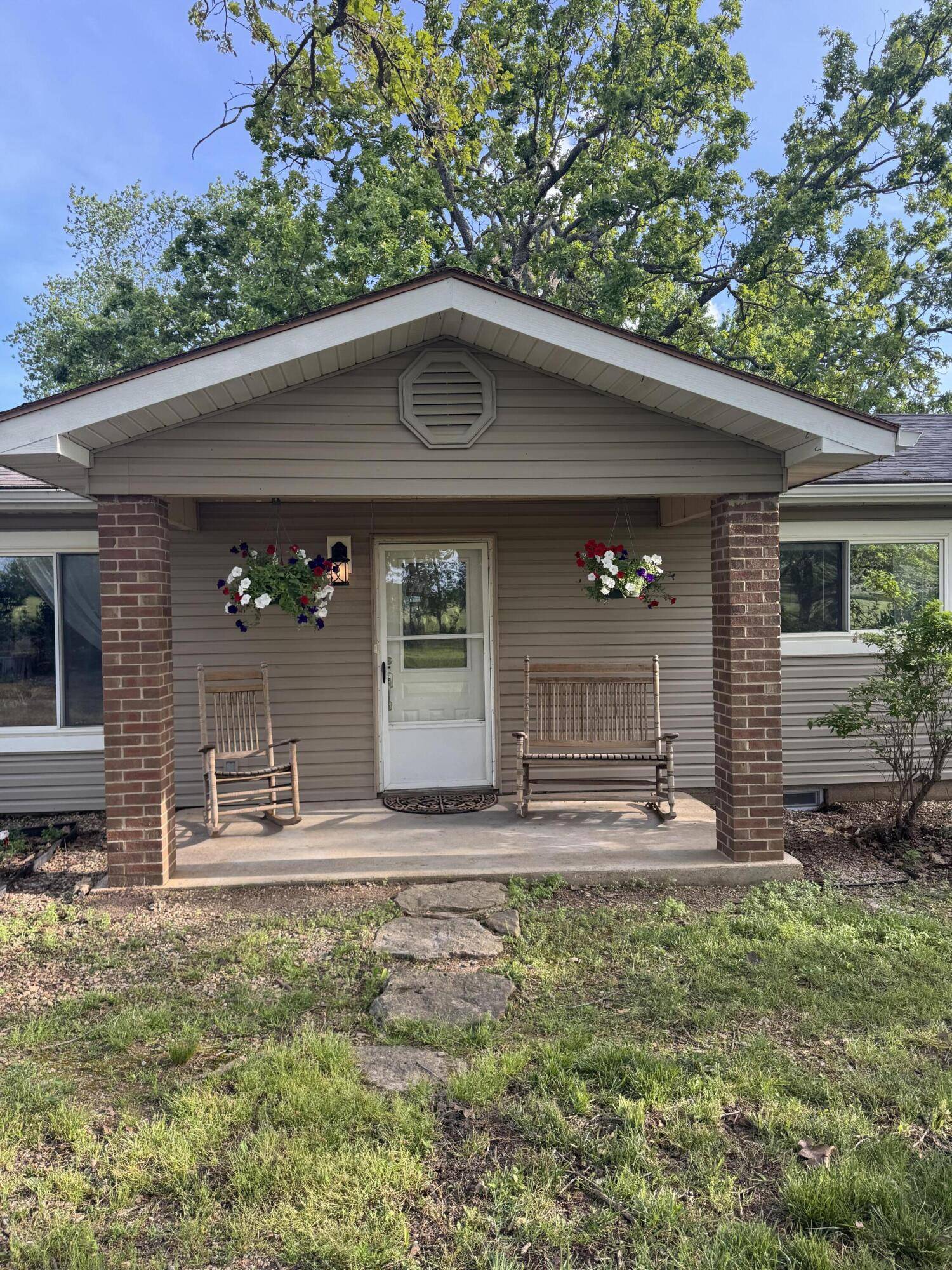 5008 County Road 1540, West Plains, MO 65775