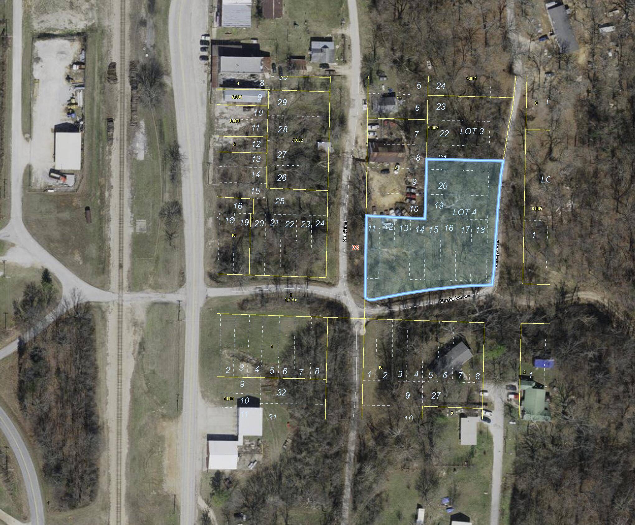 000 Eureka AVE, Seligman, MO 65745