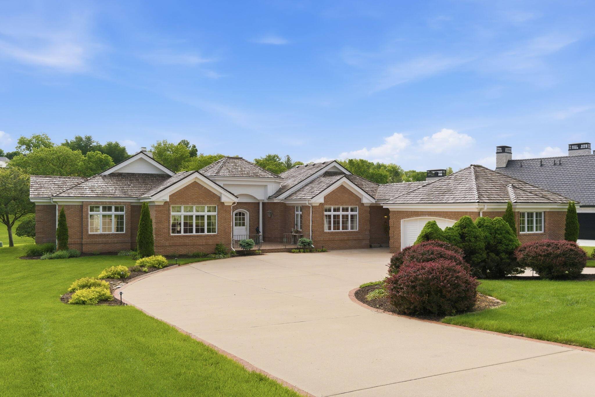 5722 S Castlebay DR, Springfield, MO 65809