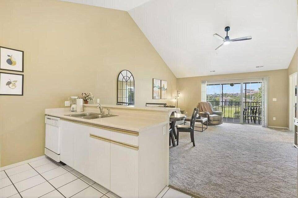 120 Spring Creek CT #Apt 36, Branson, MO 65616