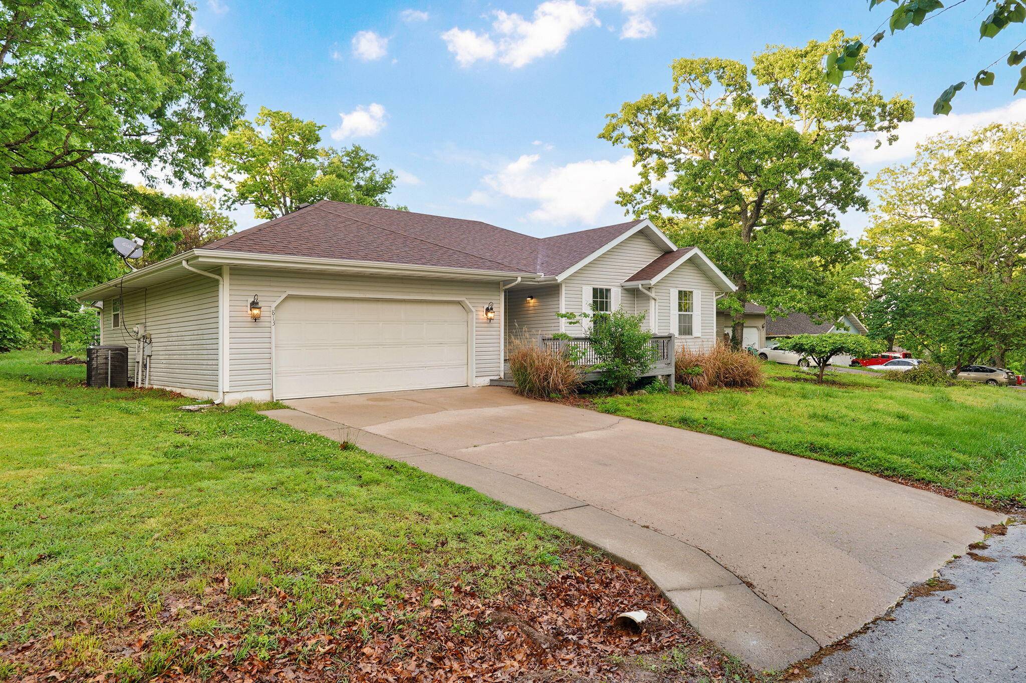 813 Galena RD, Ozark, MO 65721