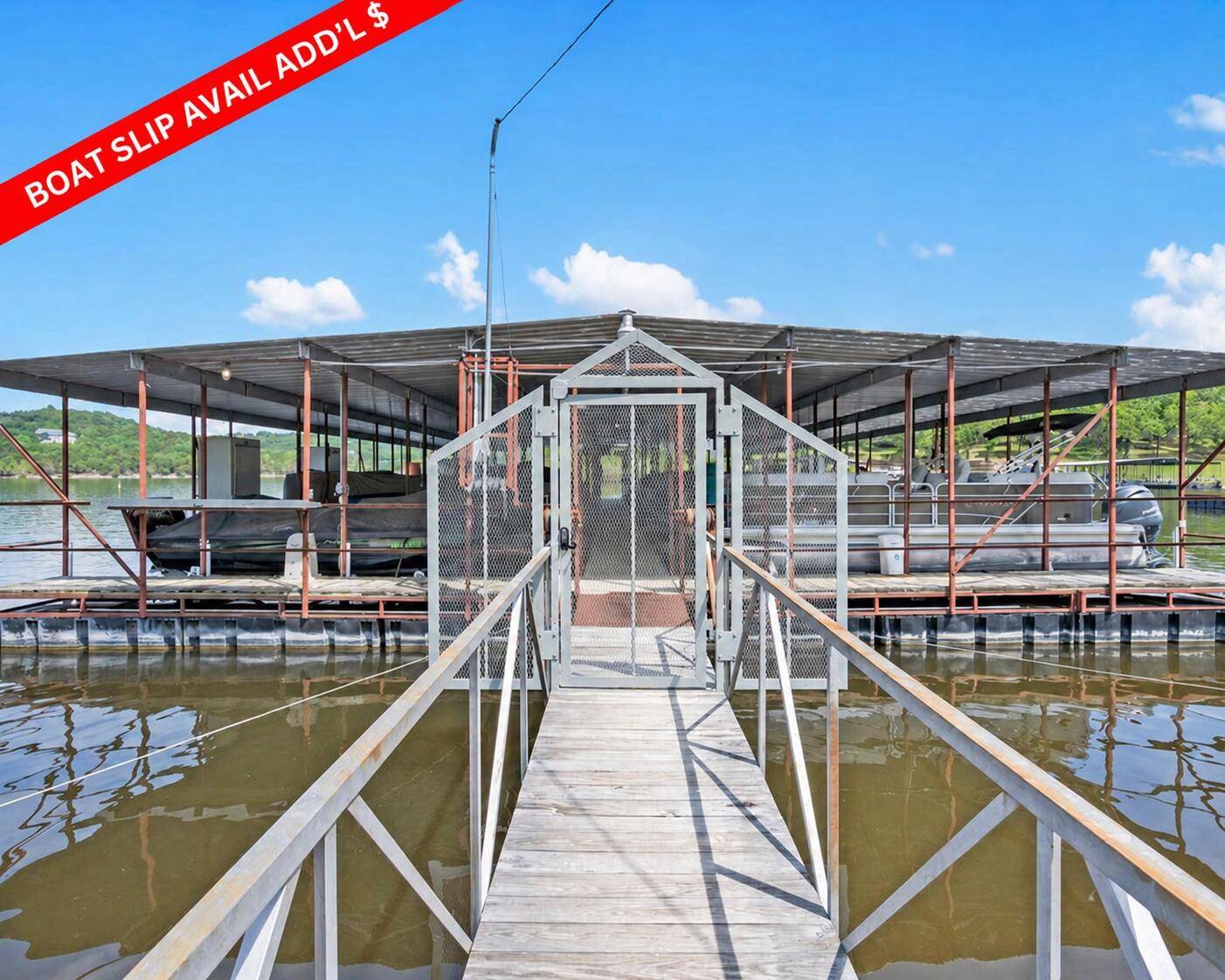 18 Kings Cove LN, Reeds Spring, MO 65737