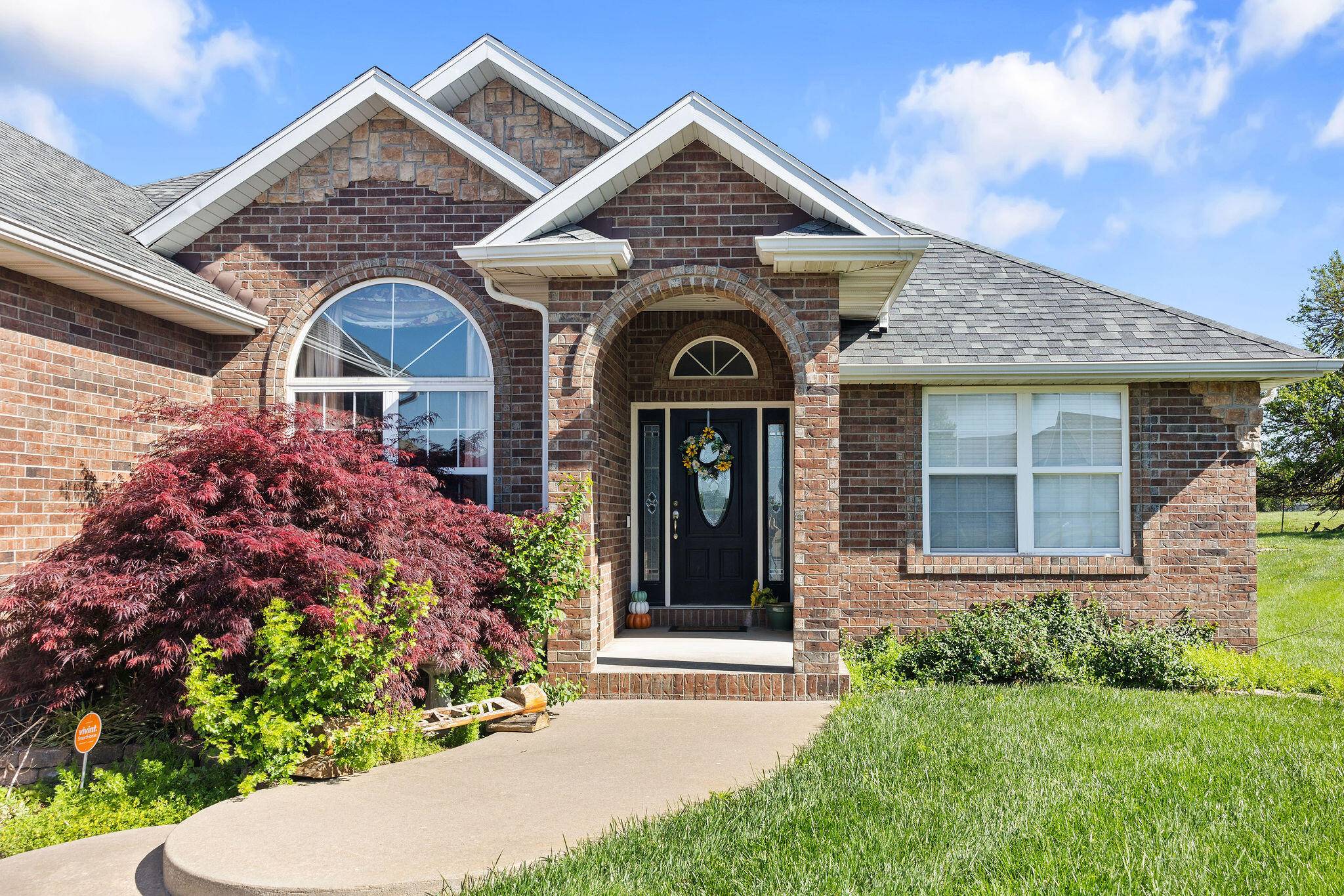 621 W Meadowgate DR, Springfield, MO 65803