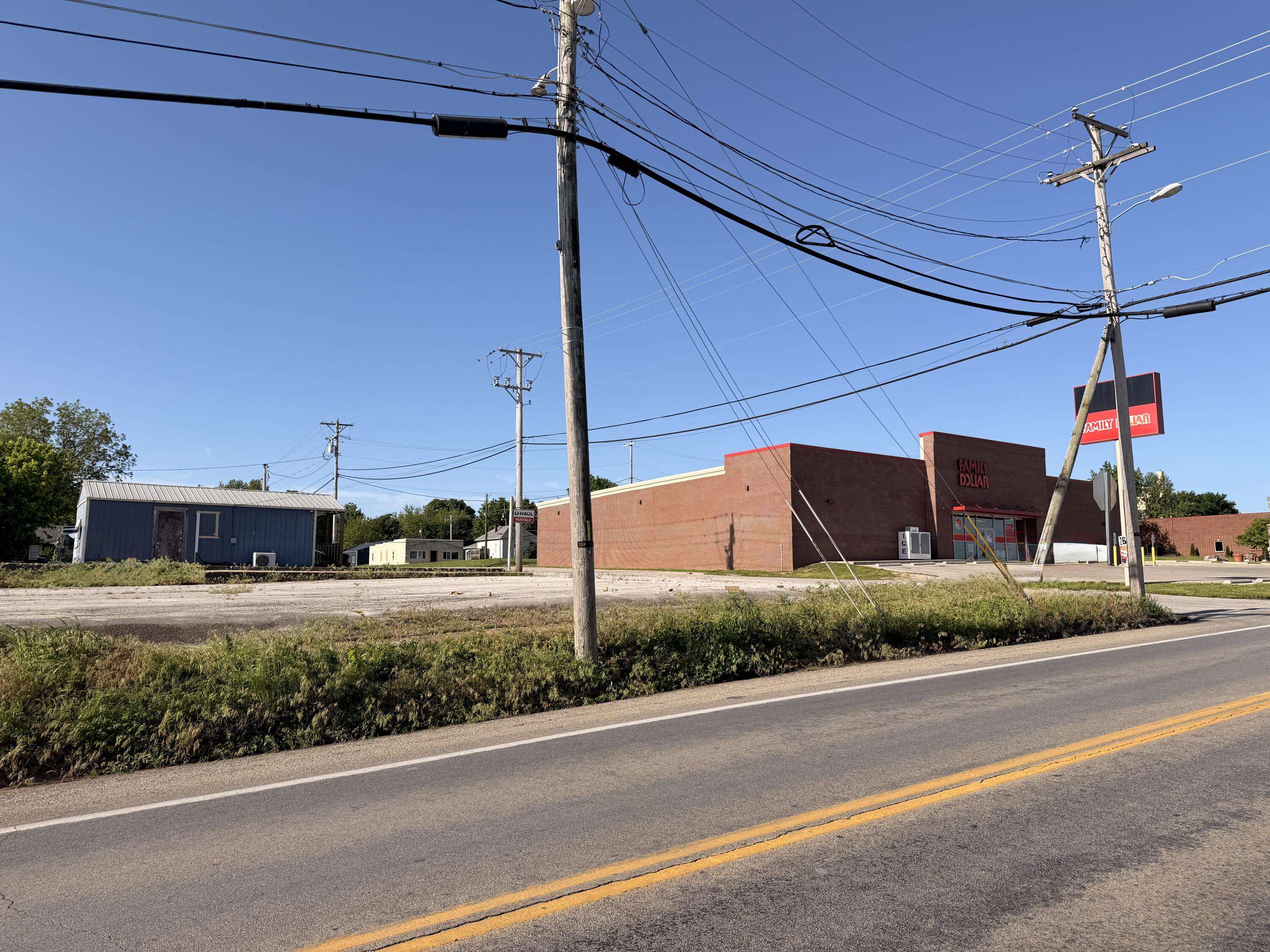 202 East ST, Stockton, MO 65785