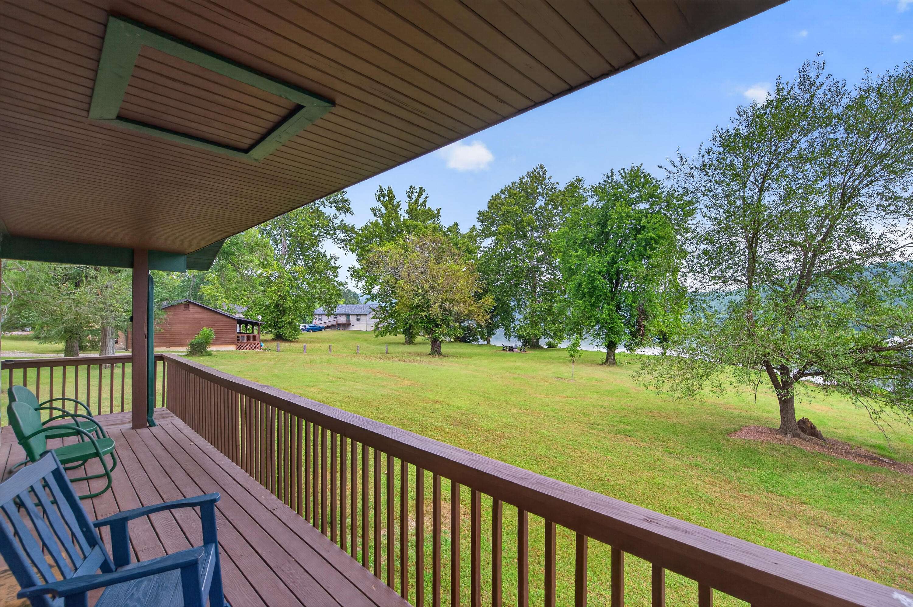 375 Edgewater CIR, Forsyth, MO 65653