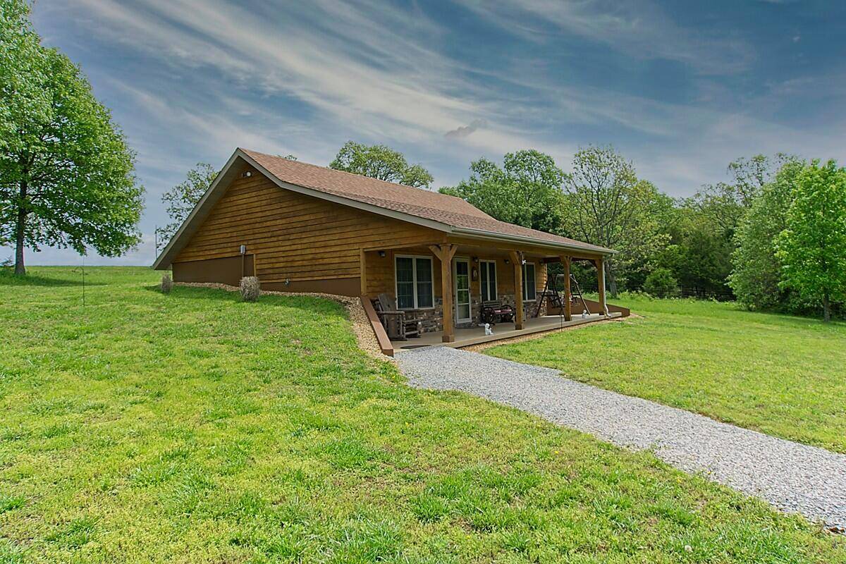 14266 Able RD, Houston, MO 65483