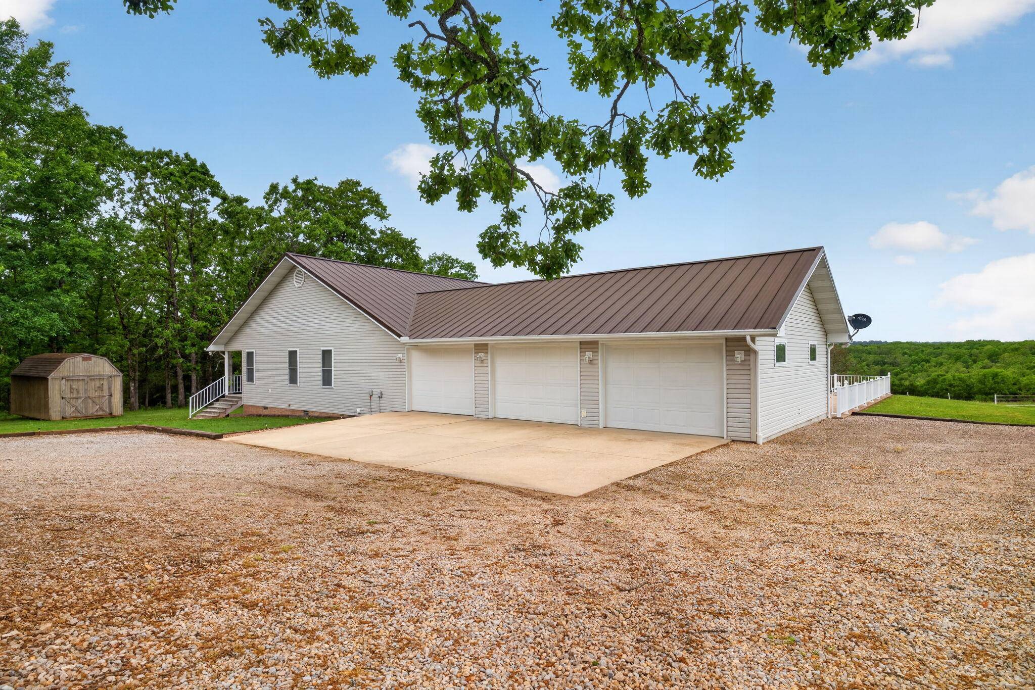 1181 County Road 504, Gainesville, MO 65655