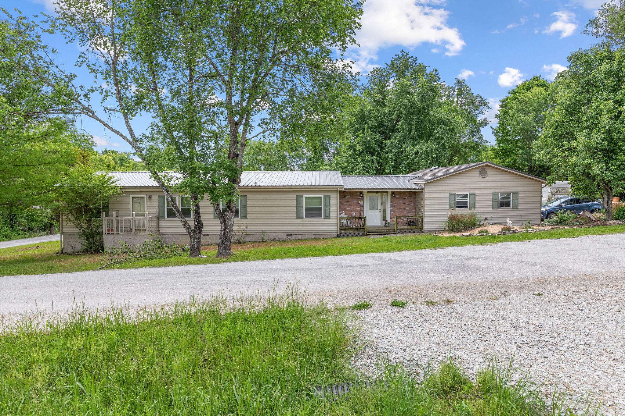 210 Molly LN, Rockaway Beach, MO 65740
