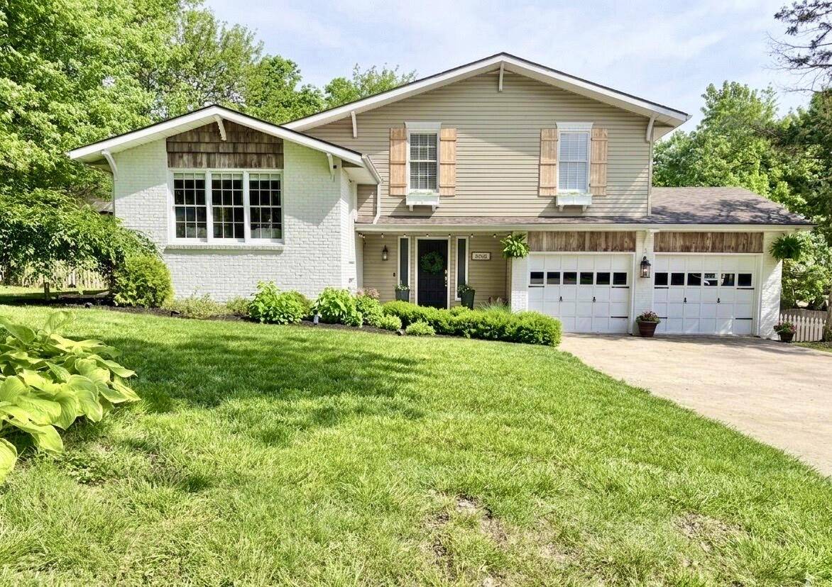 2013 E Swallow ST, Springfield, MO 65804