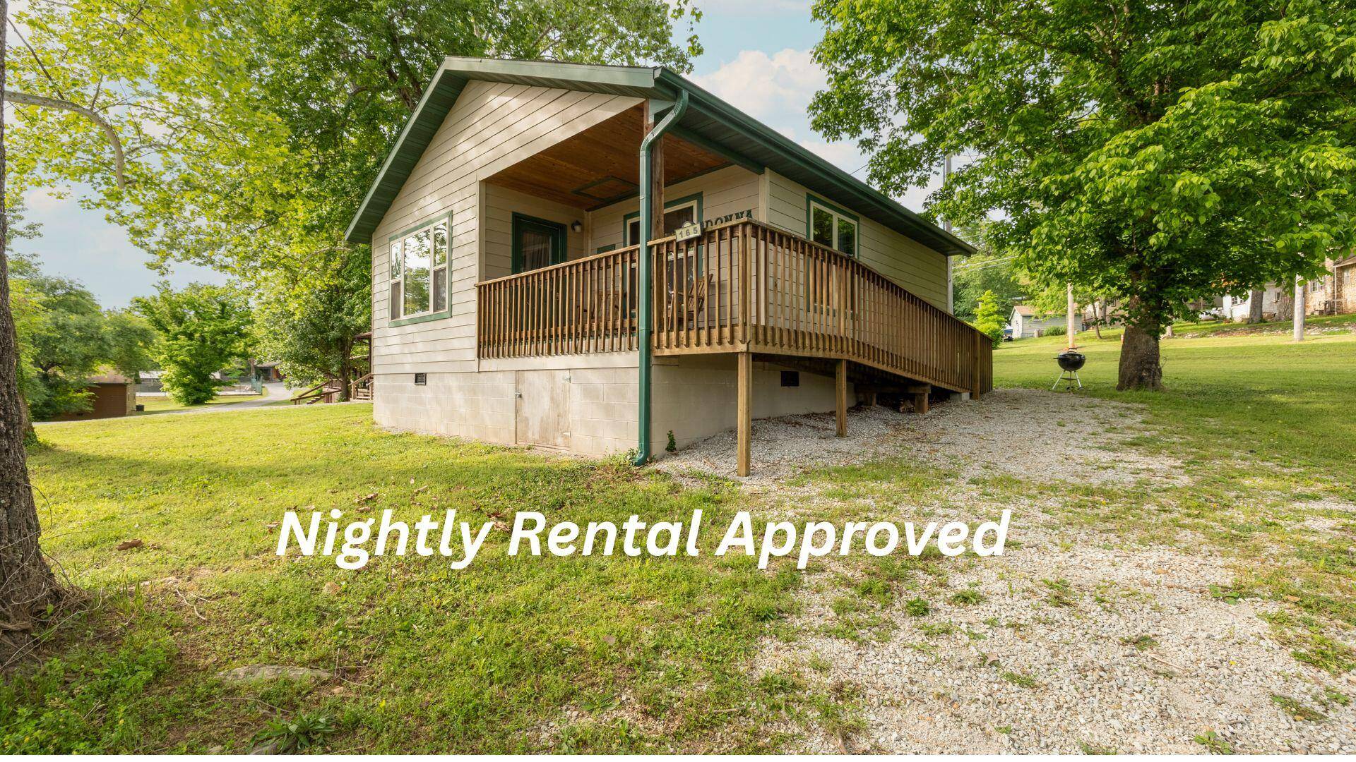 165 Edgewater CIR, Forsyth, MO 65653