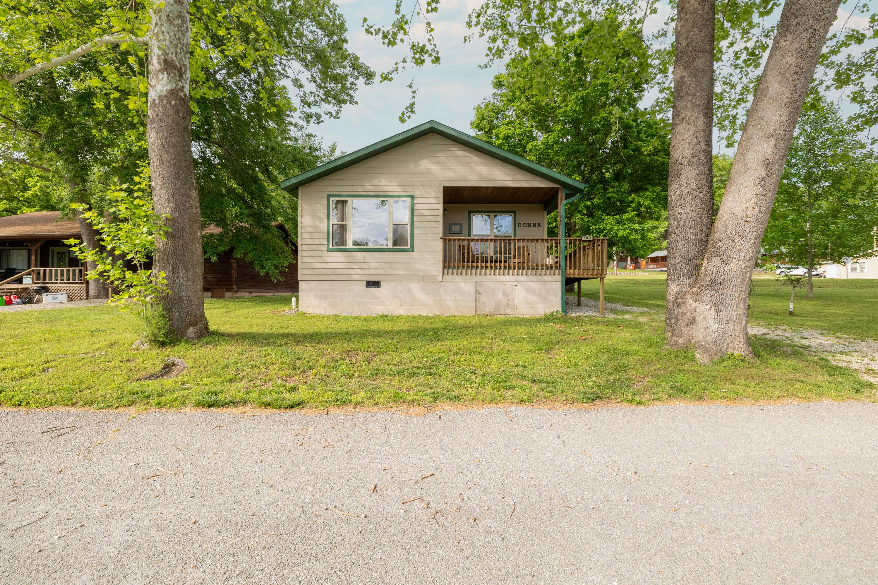 165 Edgewater CIR, Forsyth, MO 65653