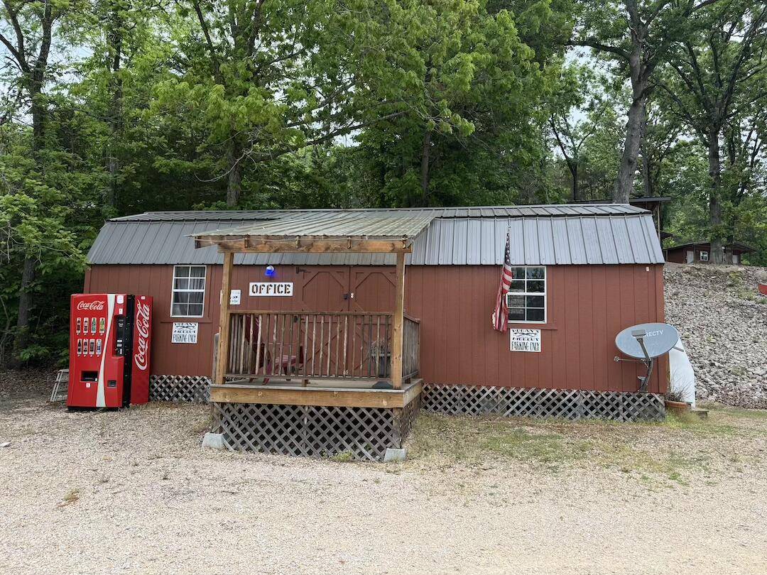 18661 Illinois AVE, Eminence, MO 65466