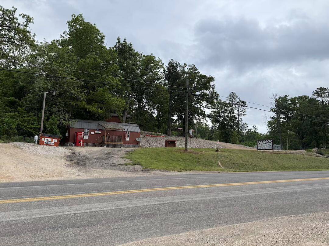 18661 Illinois AVE, Eminence, MO 65466