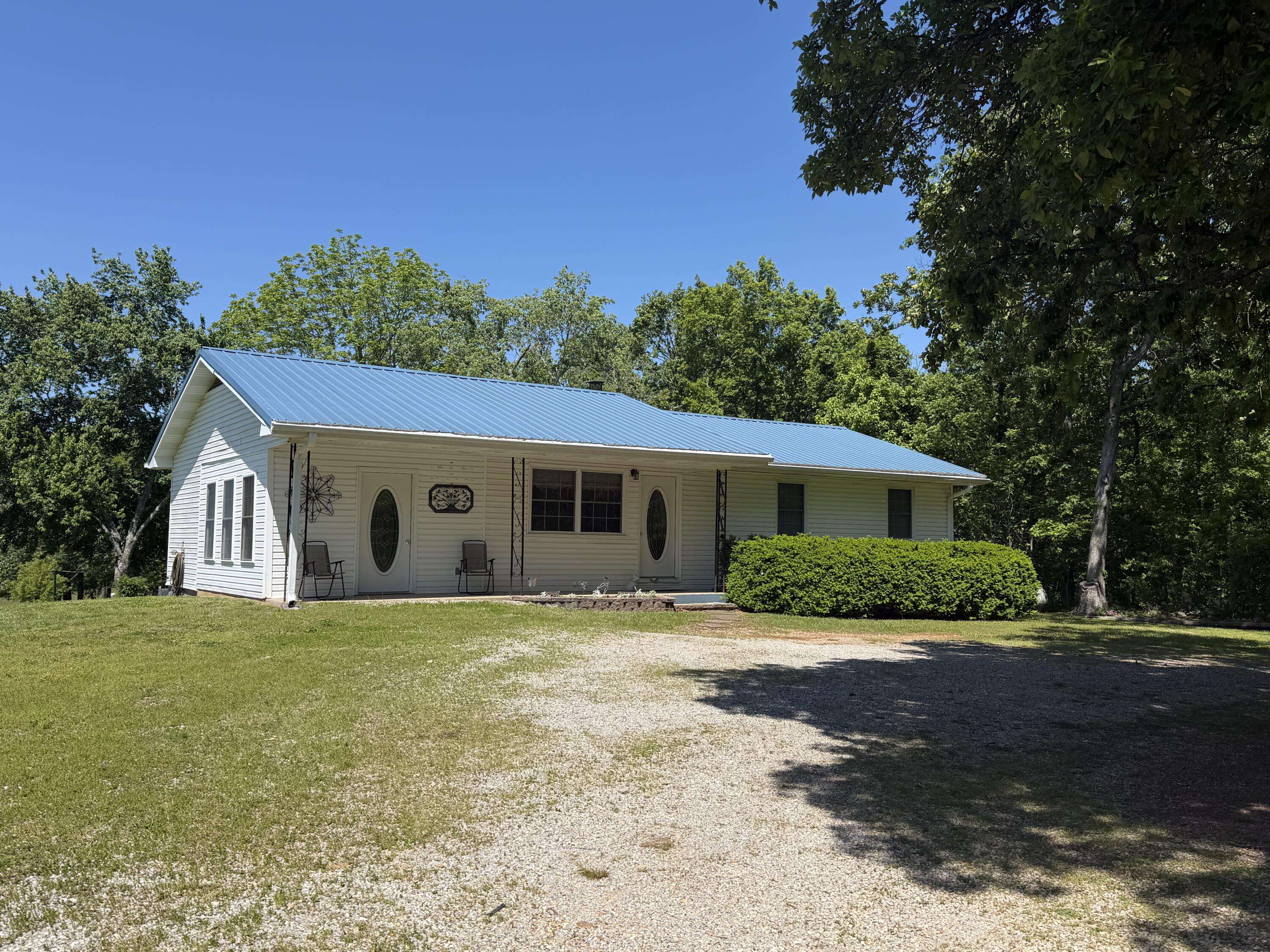 2864 Spring Valley RD, Summersville, MO 65571