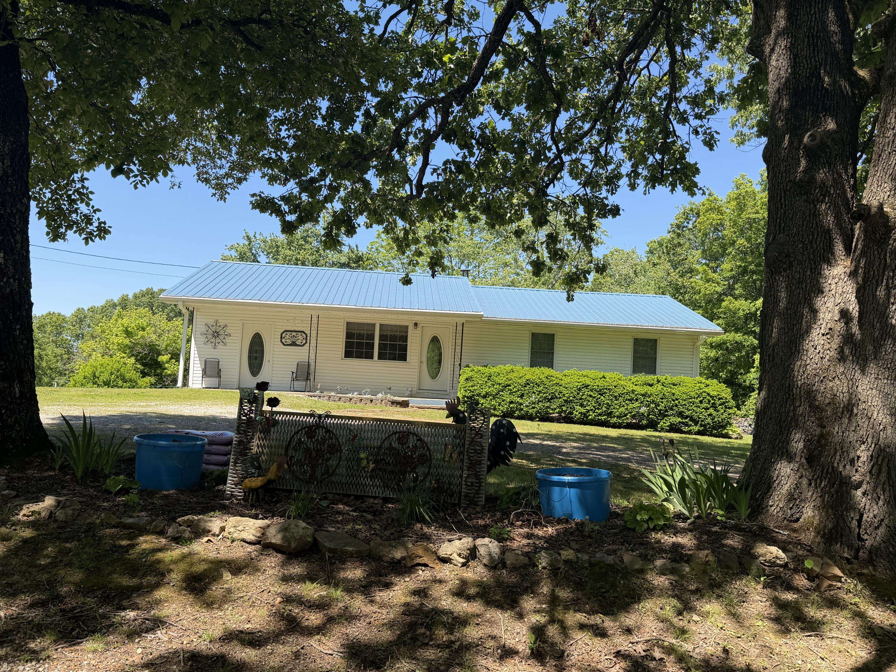 2864 Spring Valley RD, Summersville, MO 65571