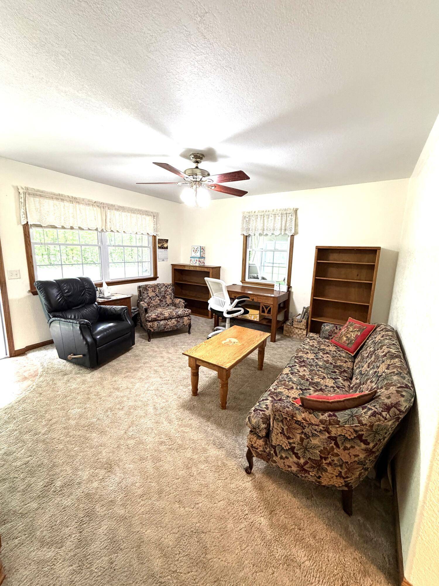 2864 Spring Valley RD, Summersville, MO 65571