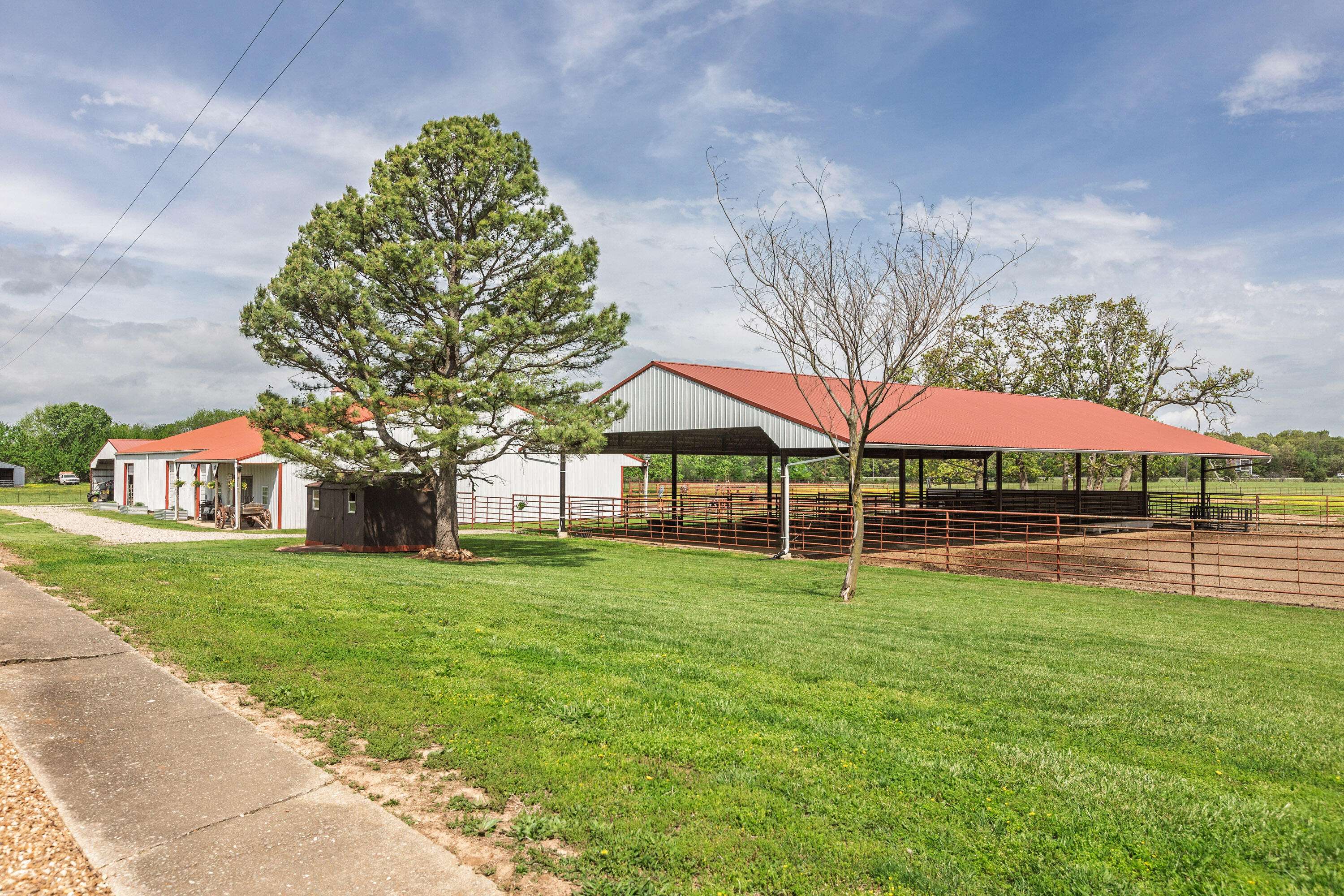18368 Lawrence 2100, Mt Vernon, MO 65712