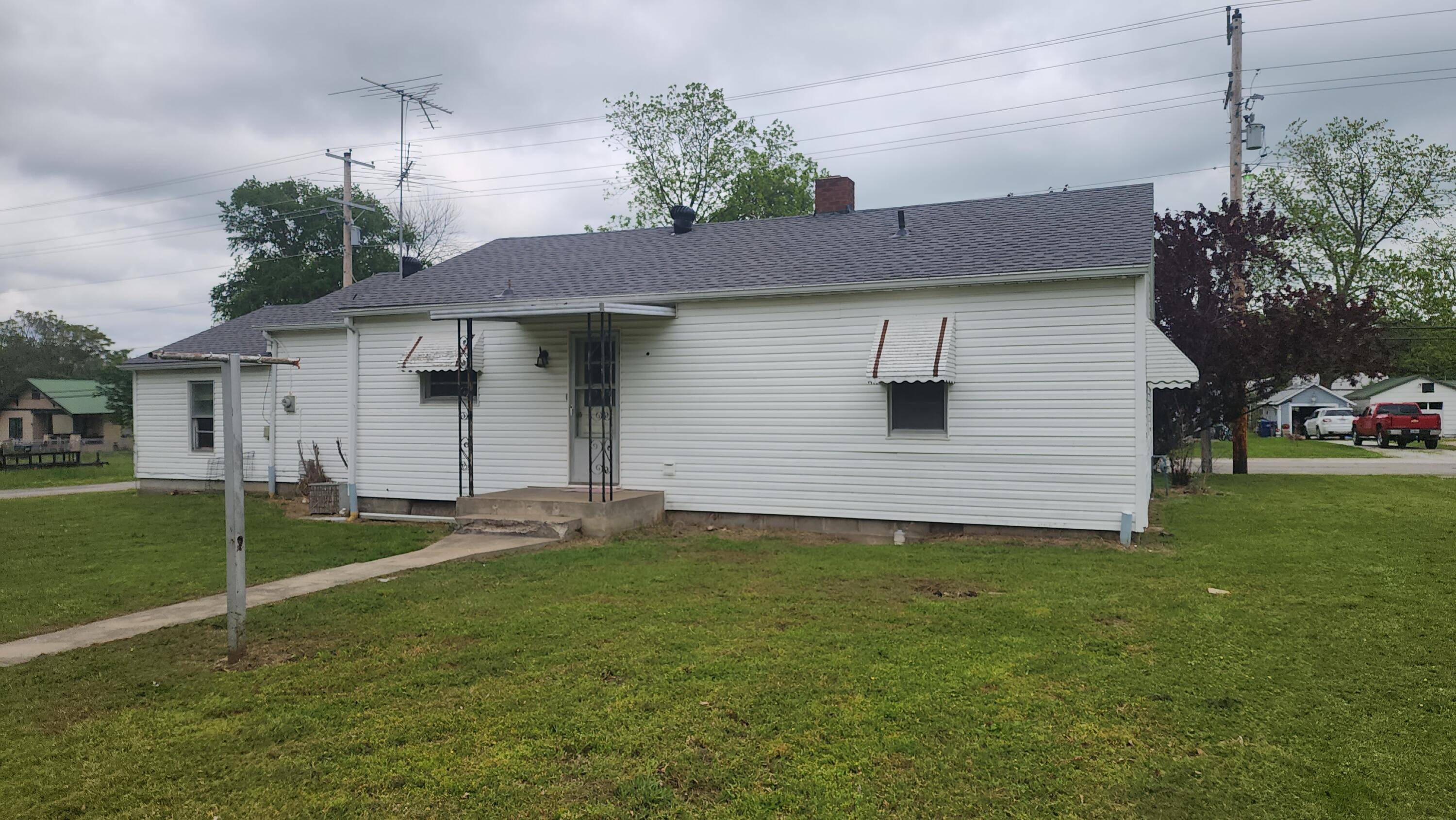 207 N Lilly ST, Greenfield, MO 65661