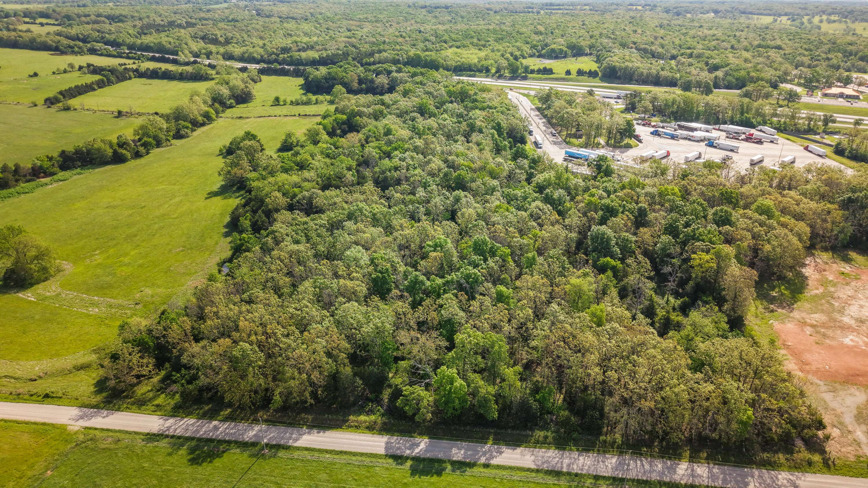 000 Country Trails RD, Conway, MO 65632