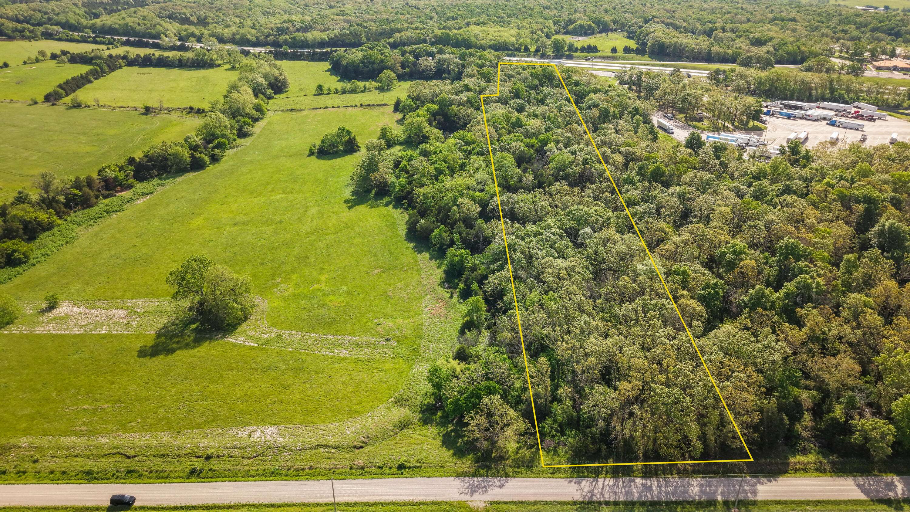 000 Country Trails RD, Conway, MO 65632